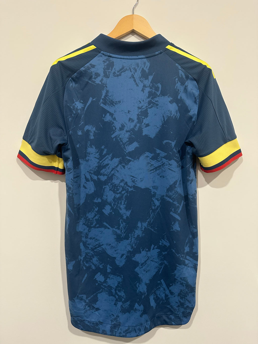 Colombia 2020-21 Away Soccer Jersey Authentic Version (M)
