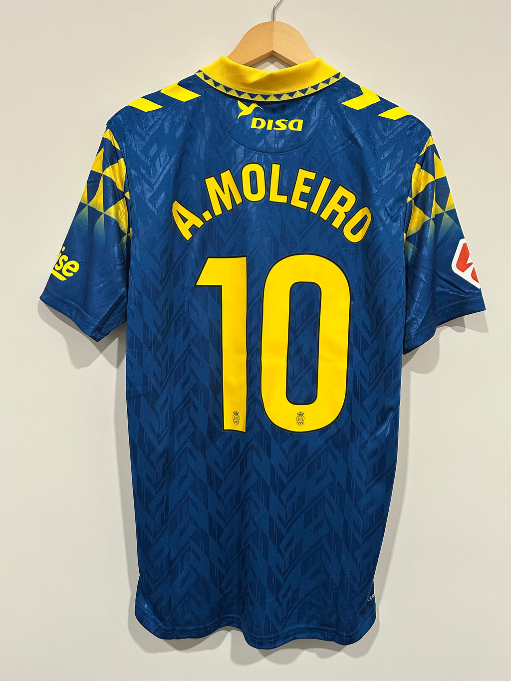 Las Palmas 2024-25 Away Soccer Jersey Moleiro #10 (M) NWT