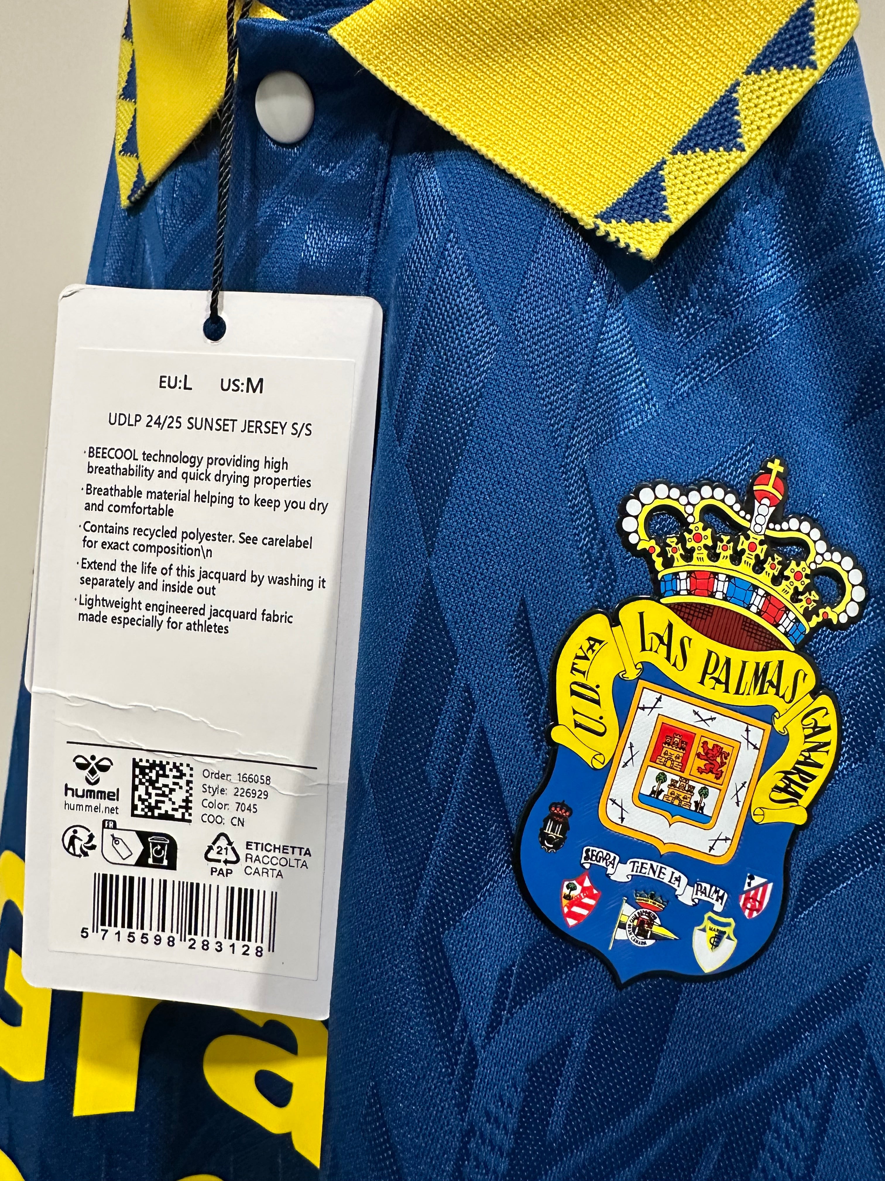 Las Palmas 2024-25 Away Soccer Jersey Moleiro #10 (M) NWT