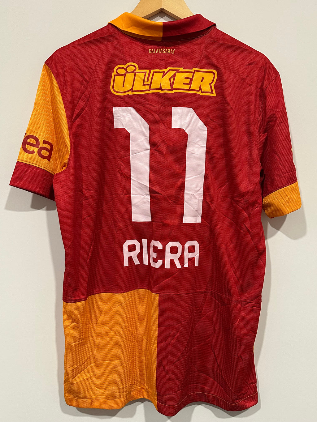 Galatasaray 2013-14 Home Soccer Jersey Riera #11 (L)