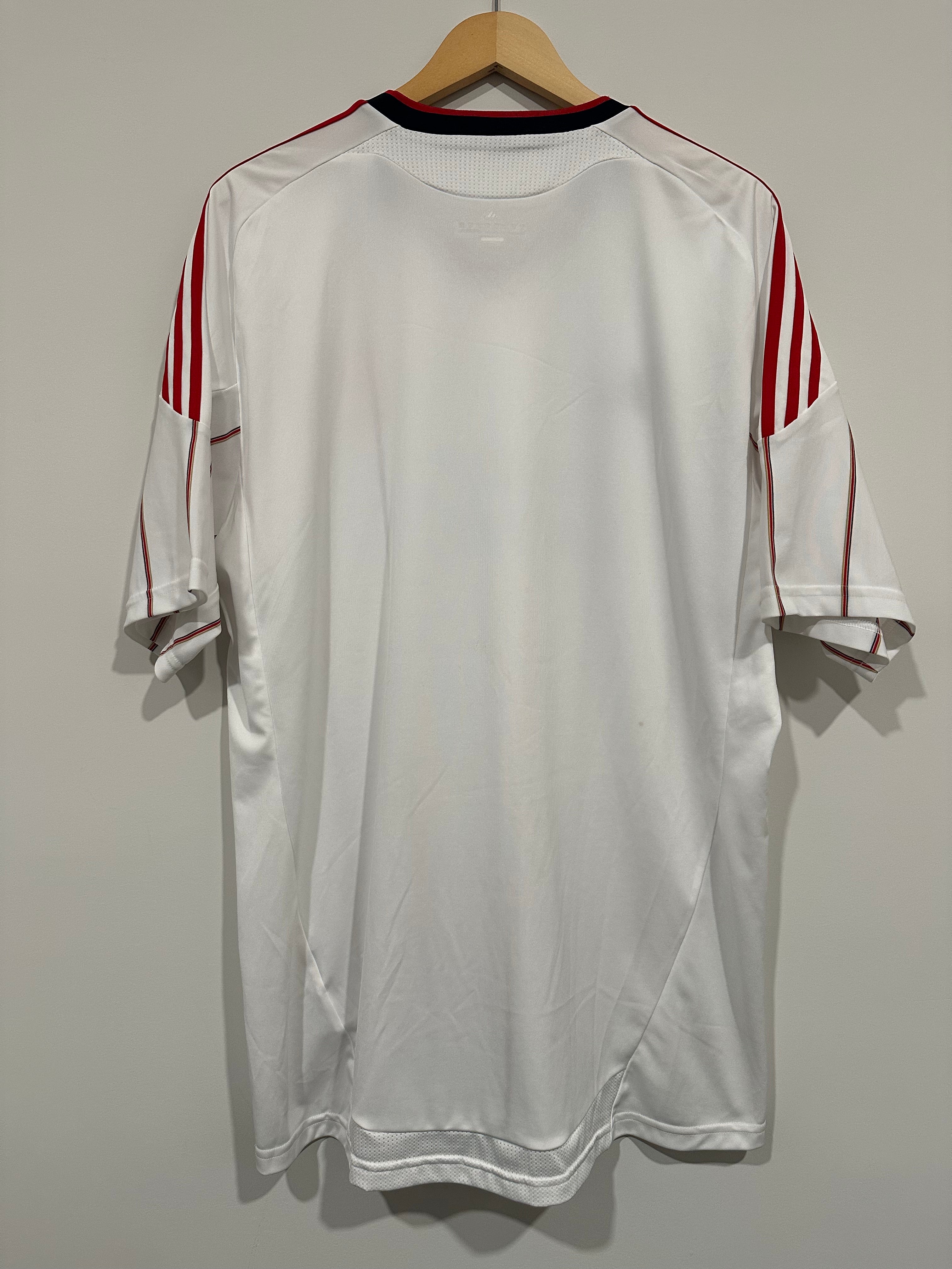 Liverpool 2010-11 Away Soccer Jersey (XL)