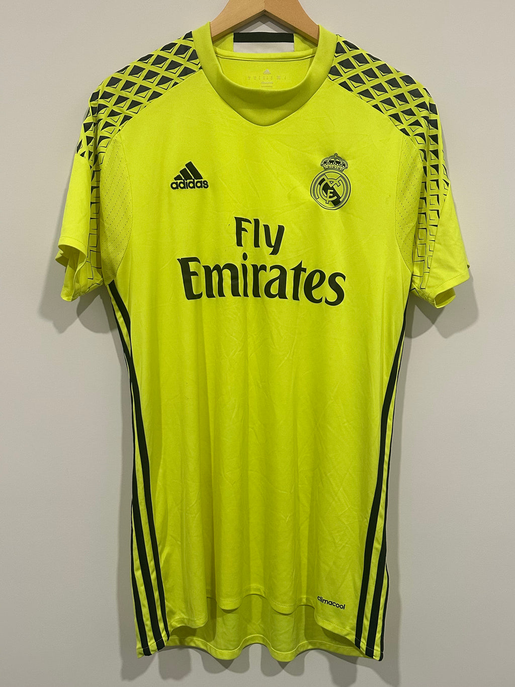 Real Madrid 2016-17 GK Soccer Jersey (M)