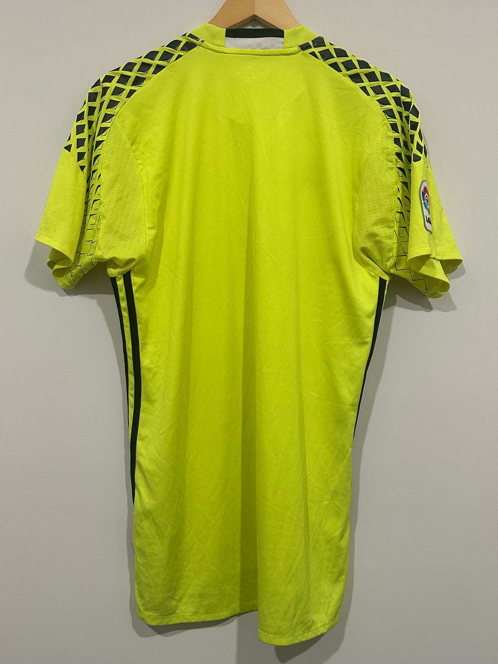 Real Madrid 2016-17 GK Soccer Jersey (M)