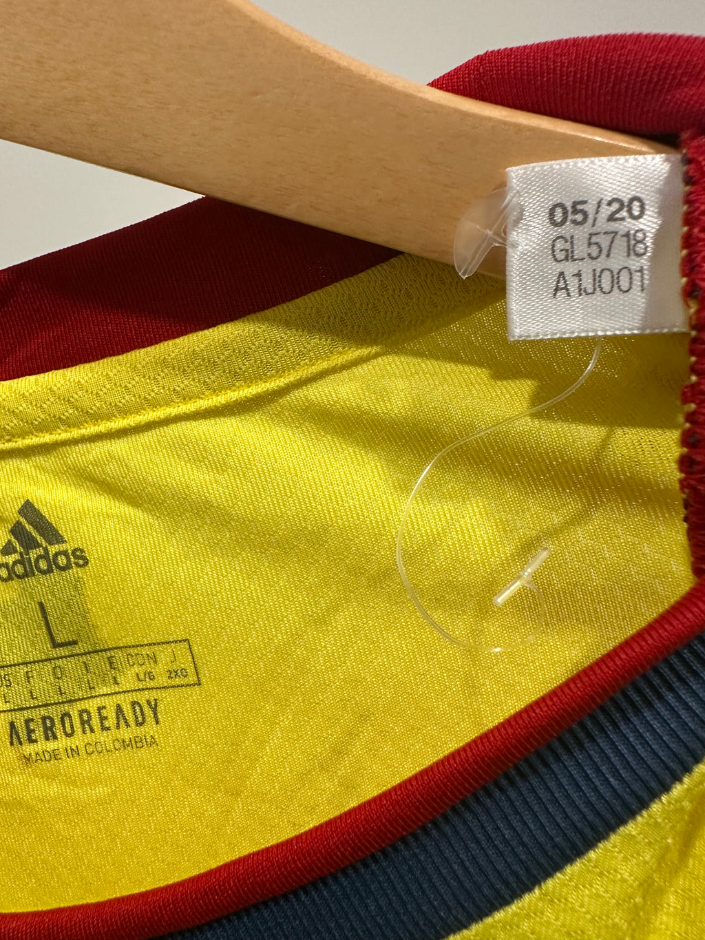 Colombia 2018 Home Soccer Jersey Long Sleeve (L)