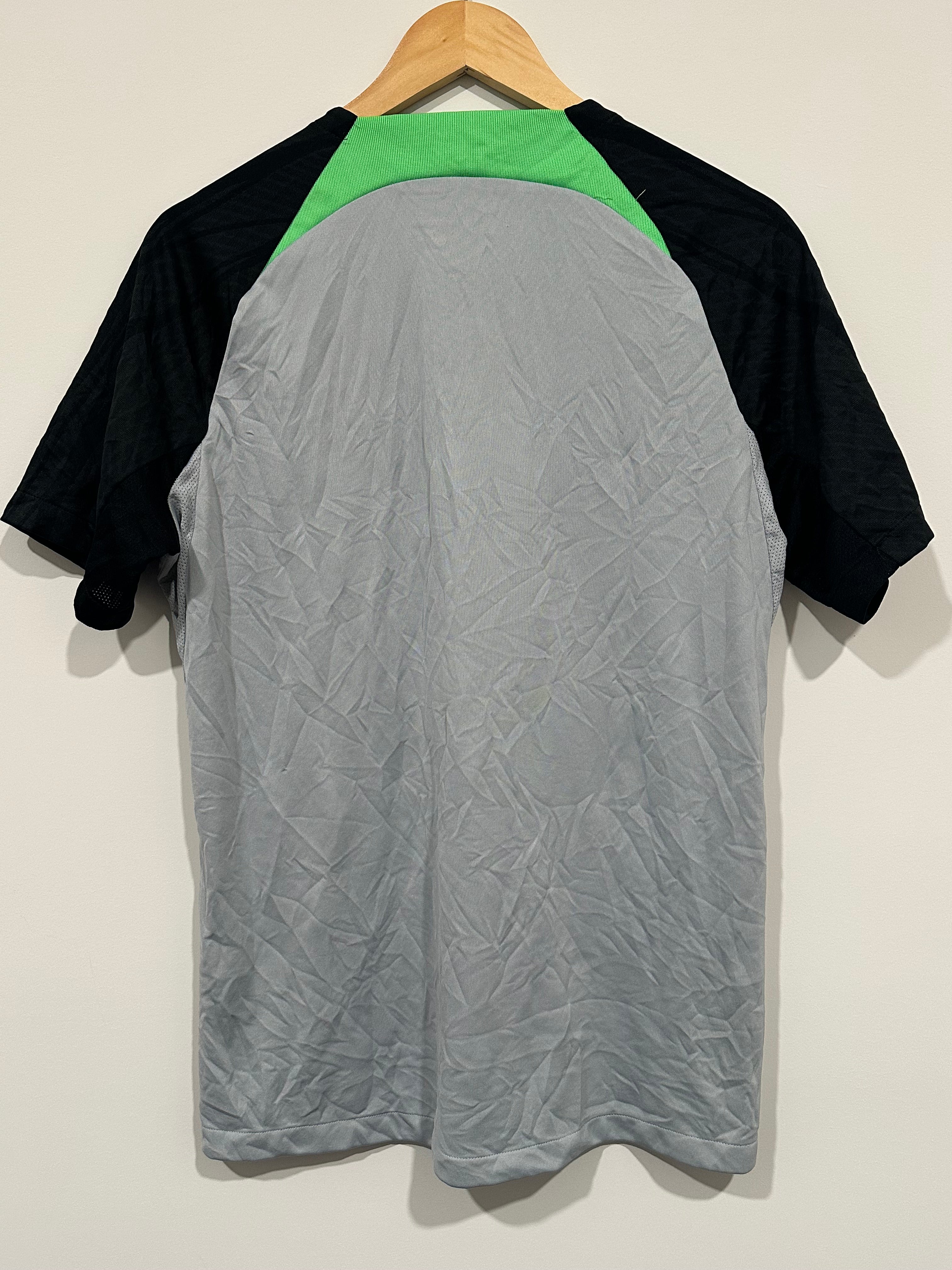 Liverpool 2023-24 Training Jersey (M)