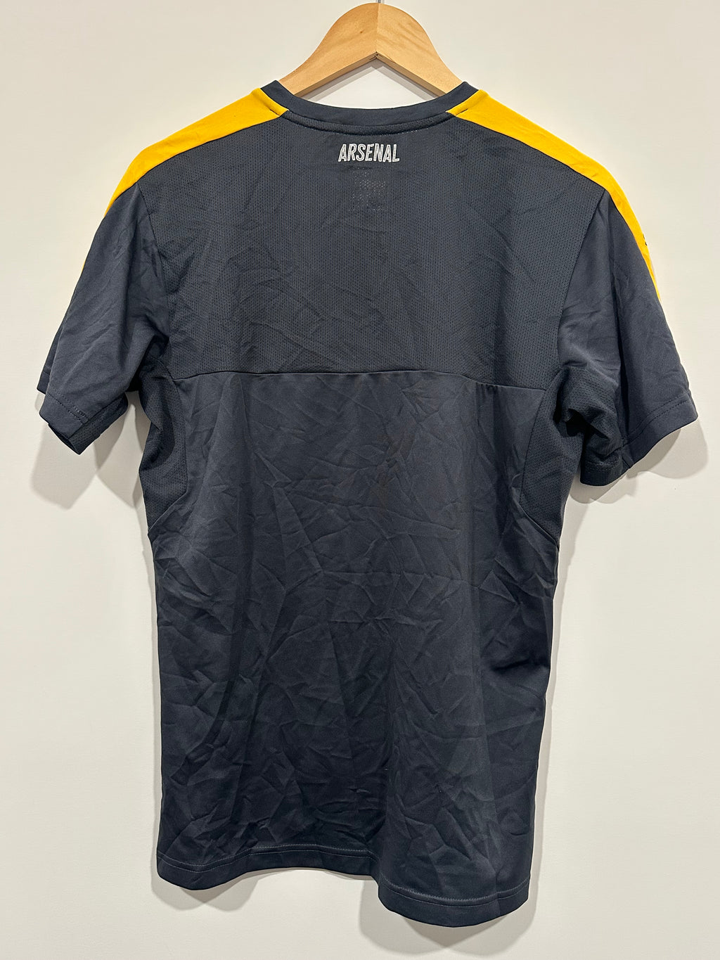Arsenal 2016-17 Training Jersey (M)