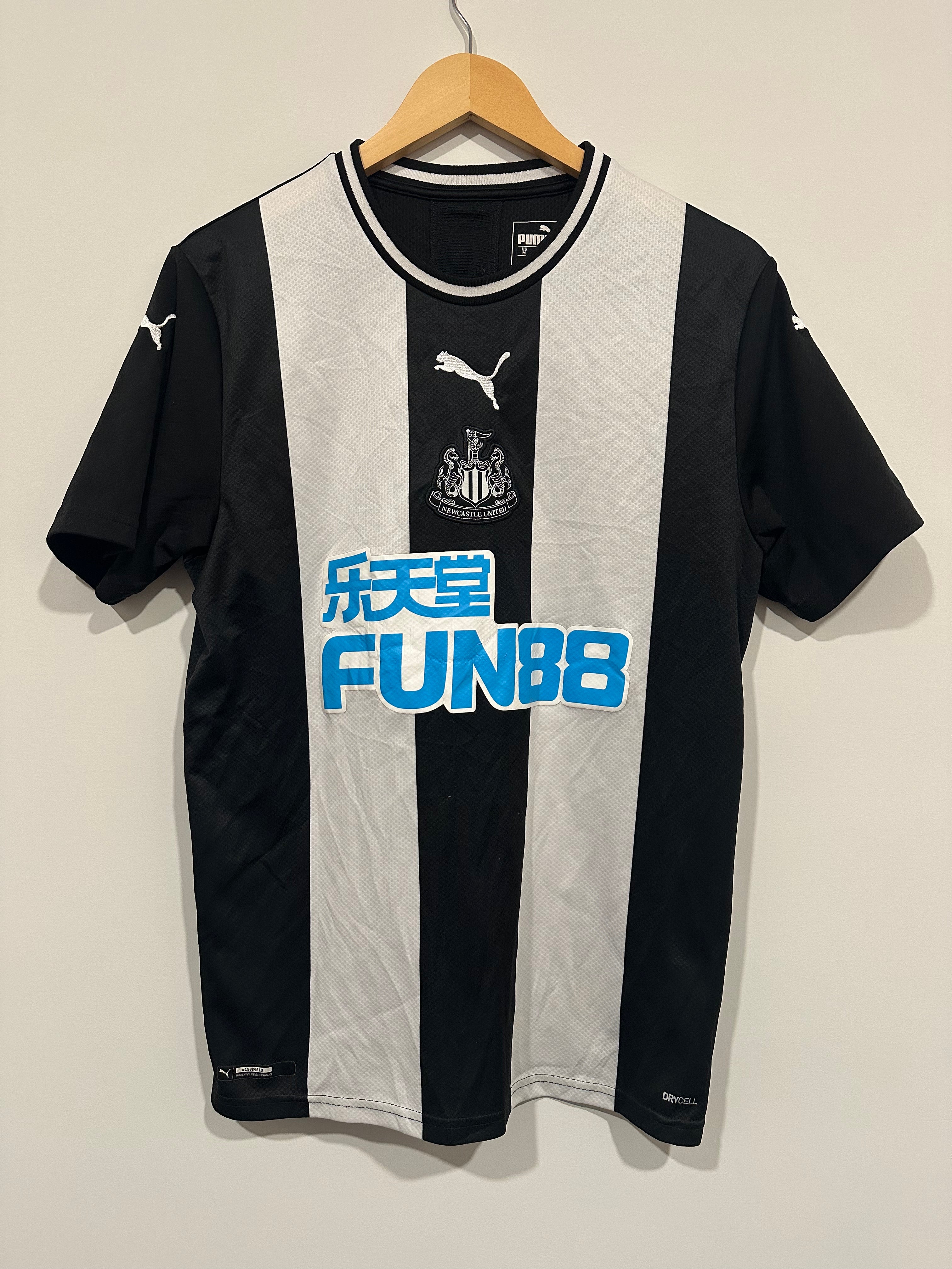 Newcastle United 2019-20 Home Soccer Jersey (M)