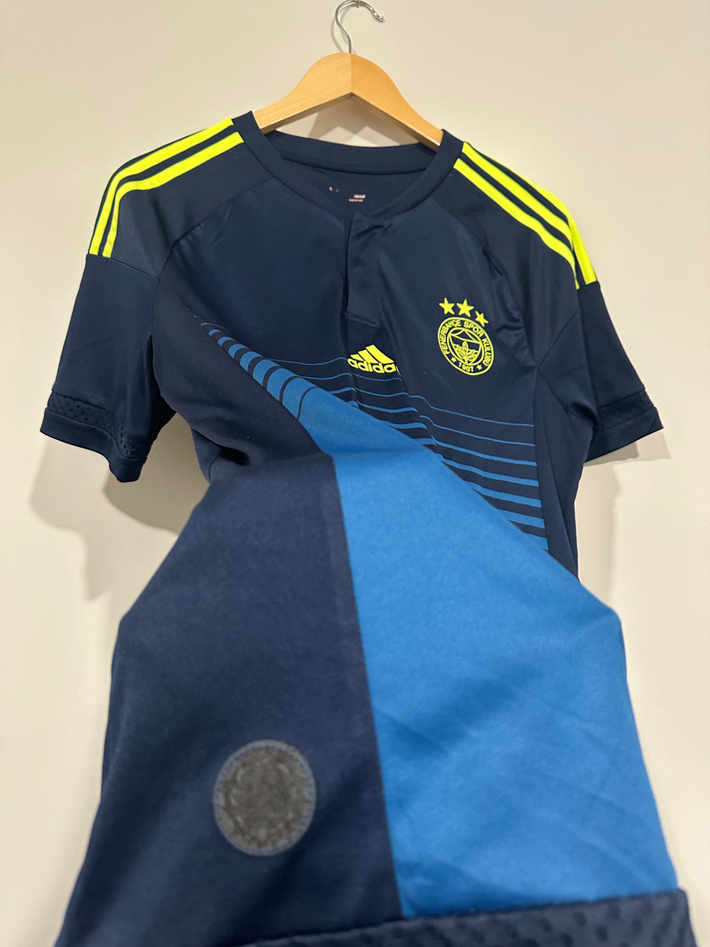 Fenerbahçe 2015-16 Third Soccer Jersey Nani #17 (M)