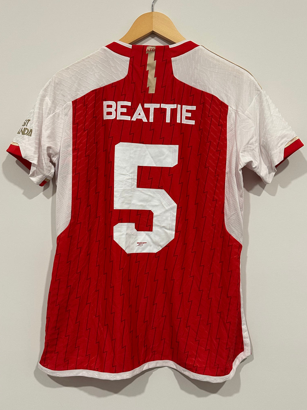 Arsenal 2023-24 Home Soccer Jersey Authentic Version Beattie #5 (Women's L)