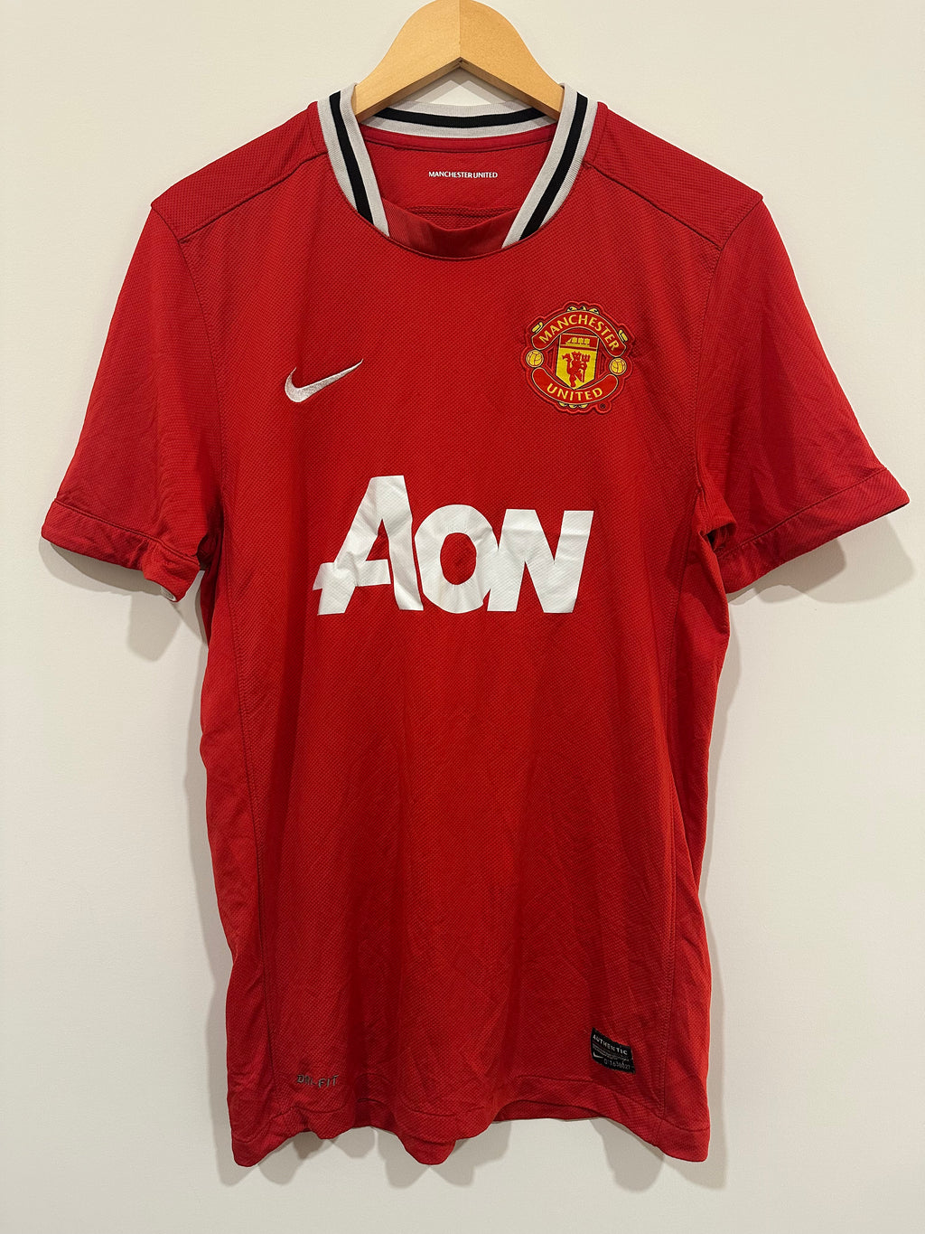 Manchester United 2011-12 Home Soccer Jersey (M)