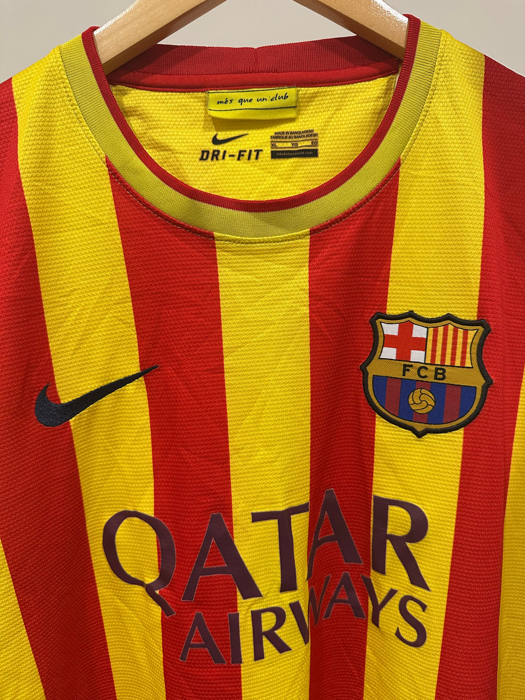 FC Barcelona 2013-14 Away Soccer Jersey (XL)