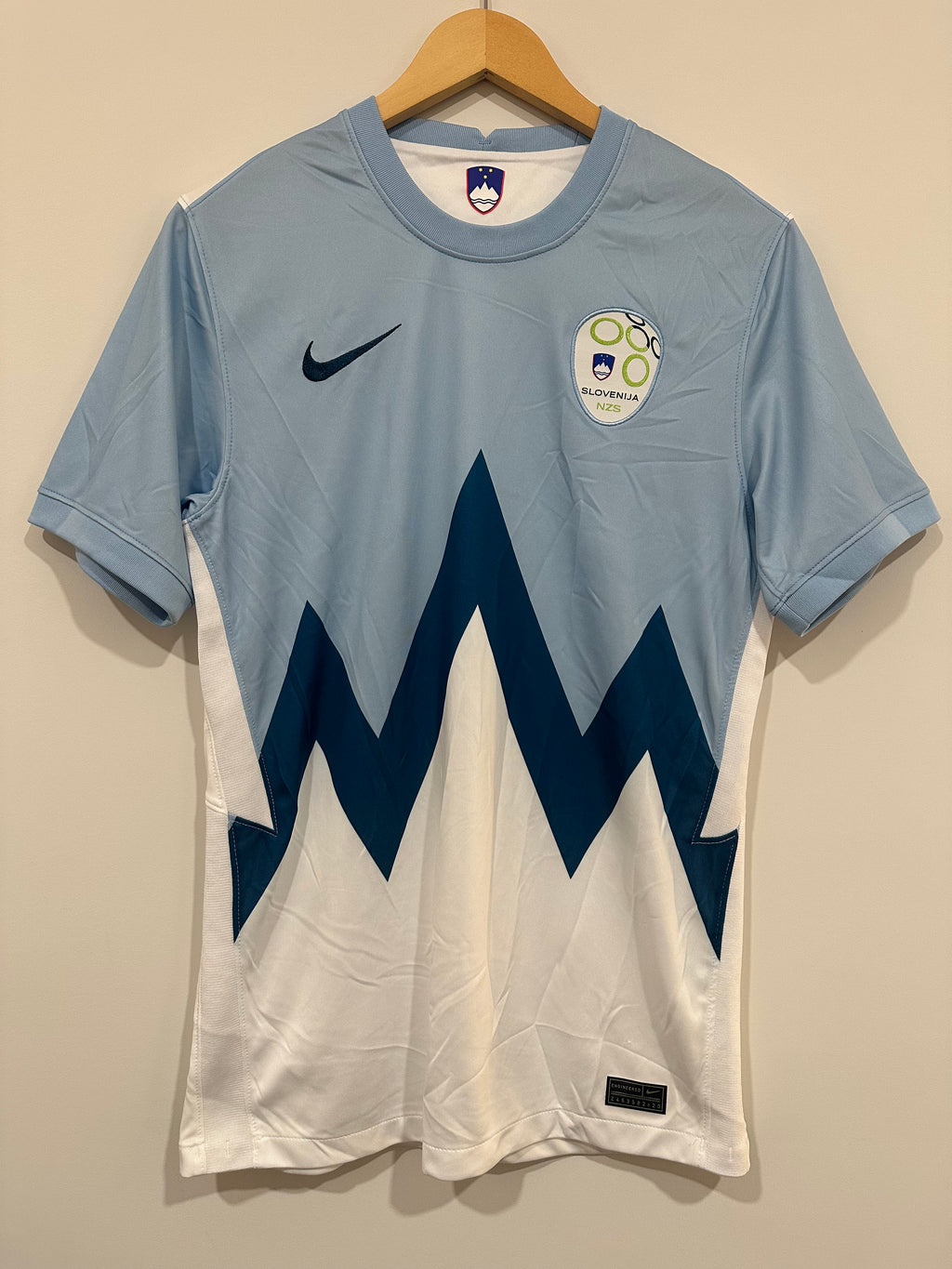Slovenia 2020-21 Home Soccer Jersey (S)