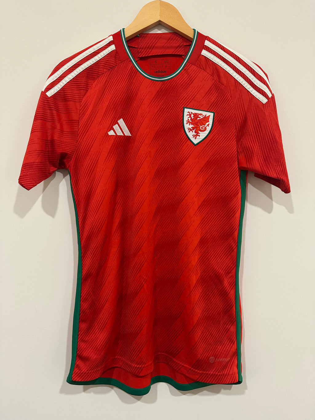 Wales 2022 Home Soccer Jersey (S)
