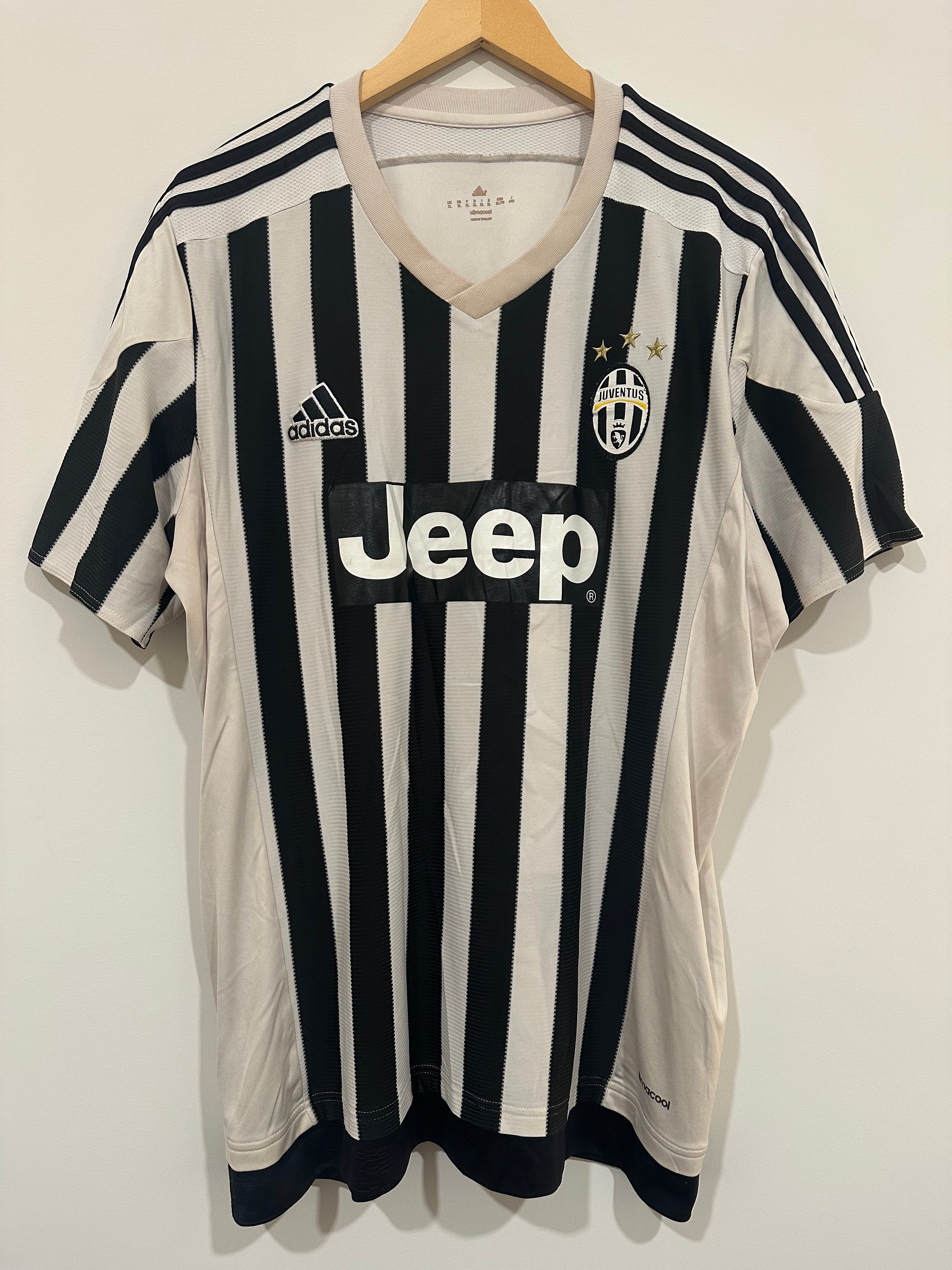 Juventus 2015-16 Home Soccer Jersey (XL)