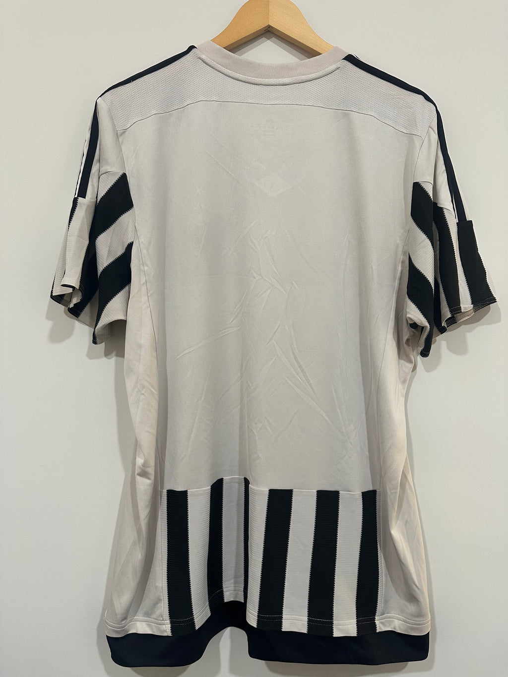 Juventus 2015-16 Home Soccer Jersey (XL)