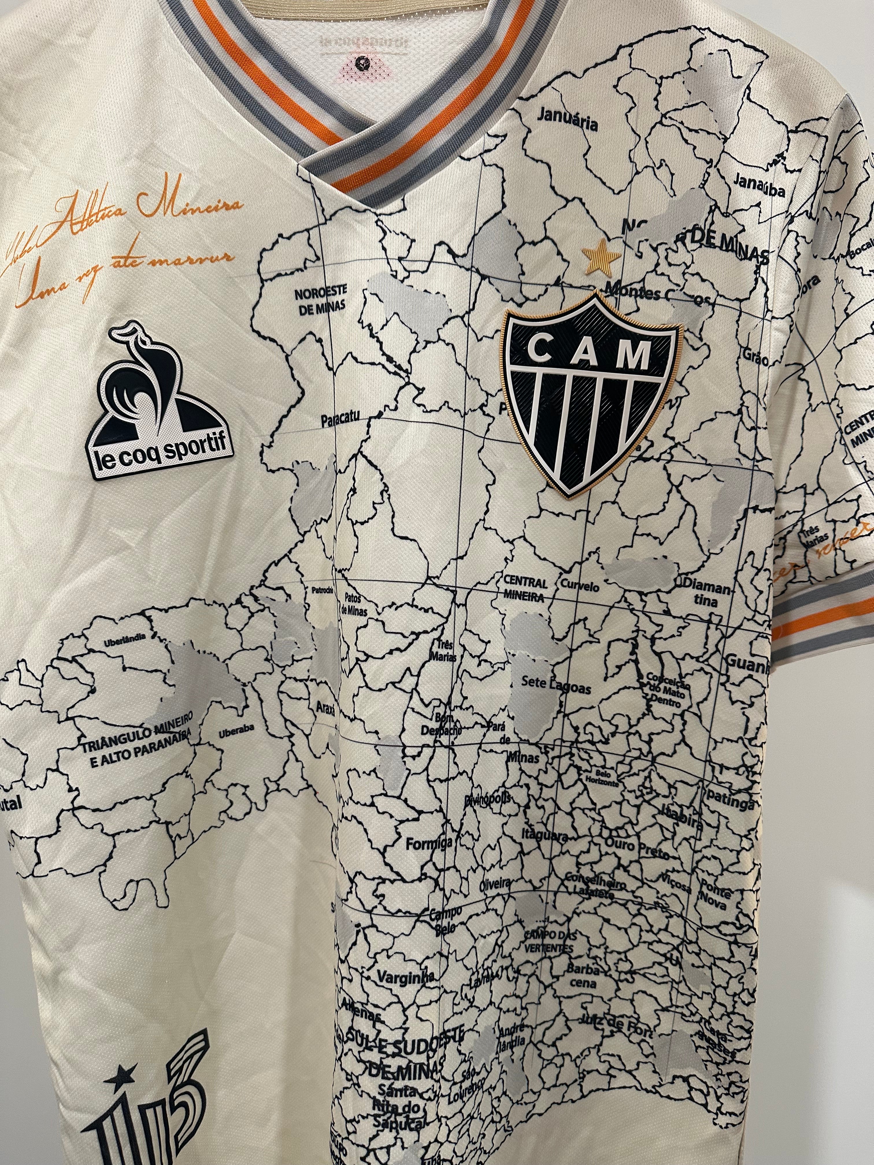 Atlético Mineiro 2021-22 Special Soccer Jersey Vargas #10 (S)