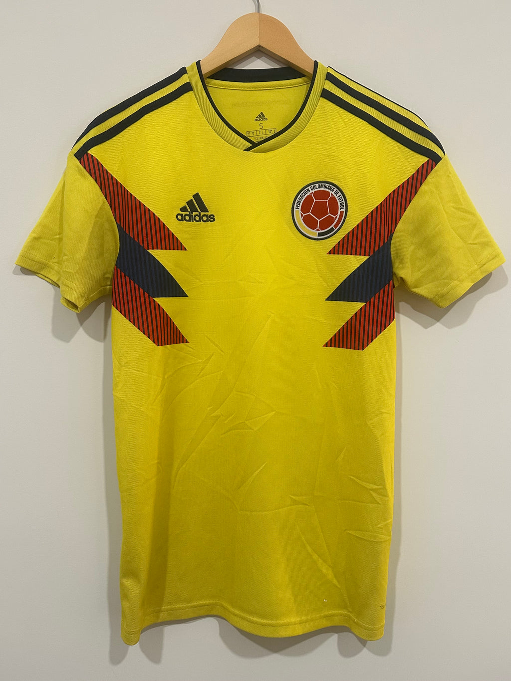 Colombia 2018 Home Soccer Jersey (S)