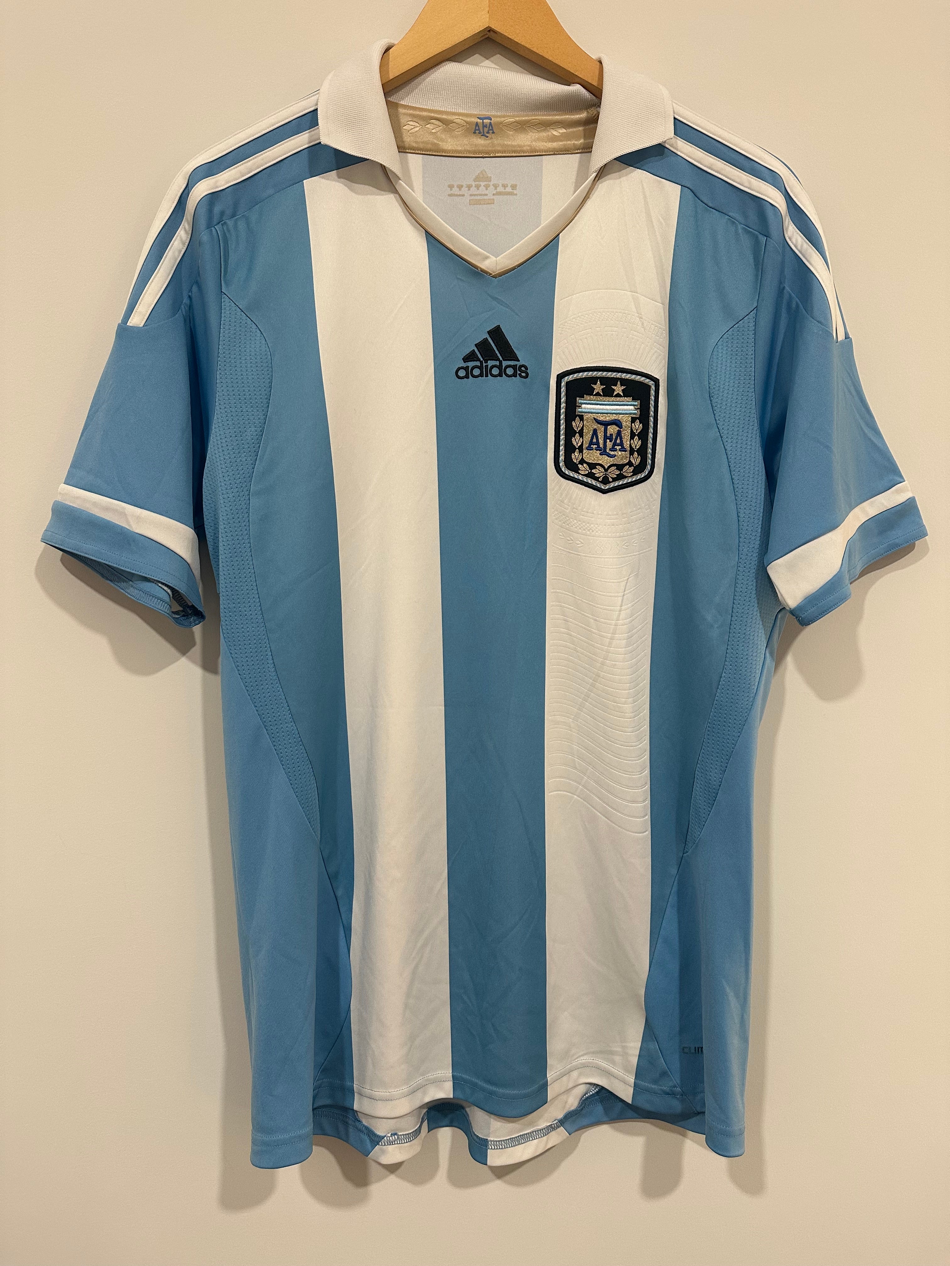 Argentina 2011-13 Home Soccer Jersey (M)