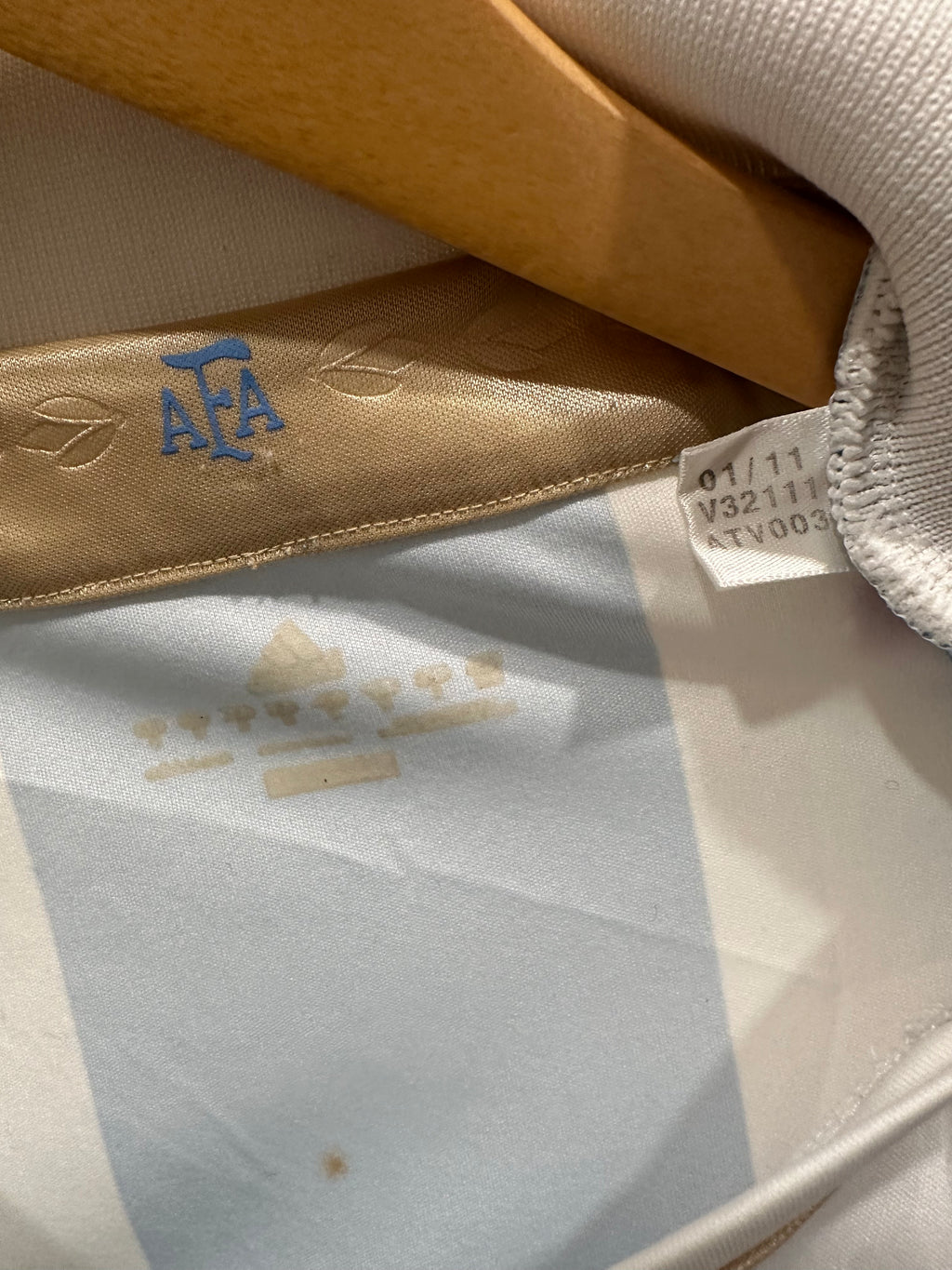 Argentina 2011-13 Home Soccer Jersey (M)