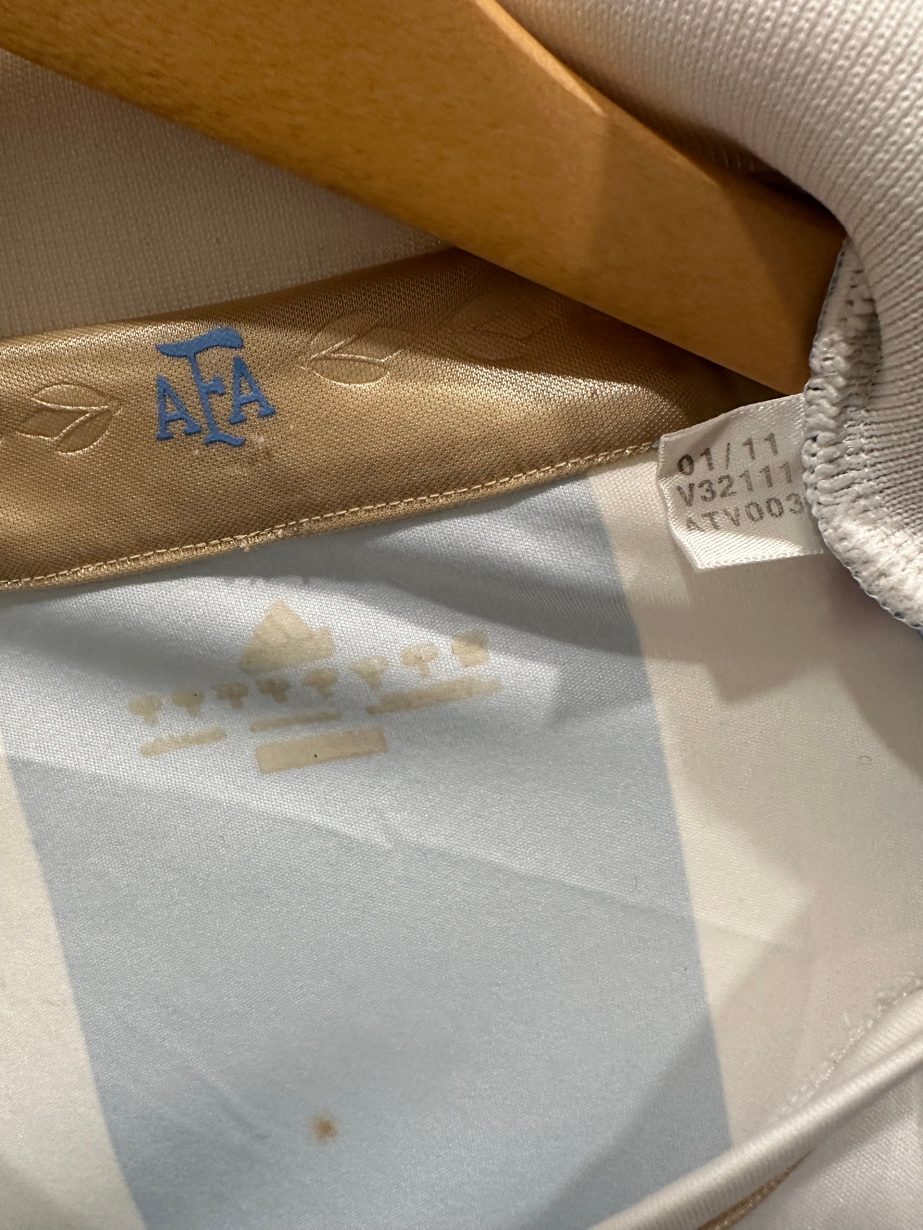 Argentina 2011-13 Home Soccer Jersey (M)