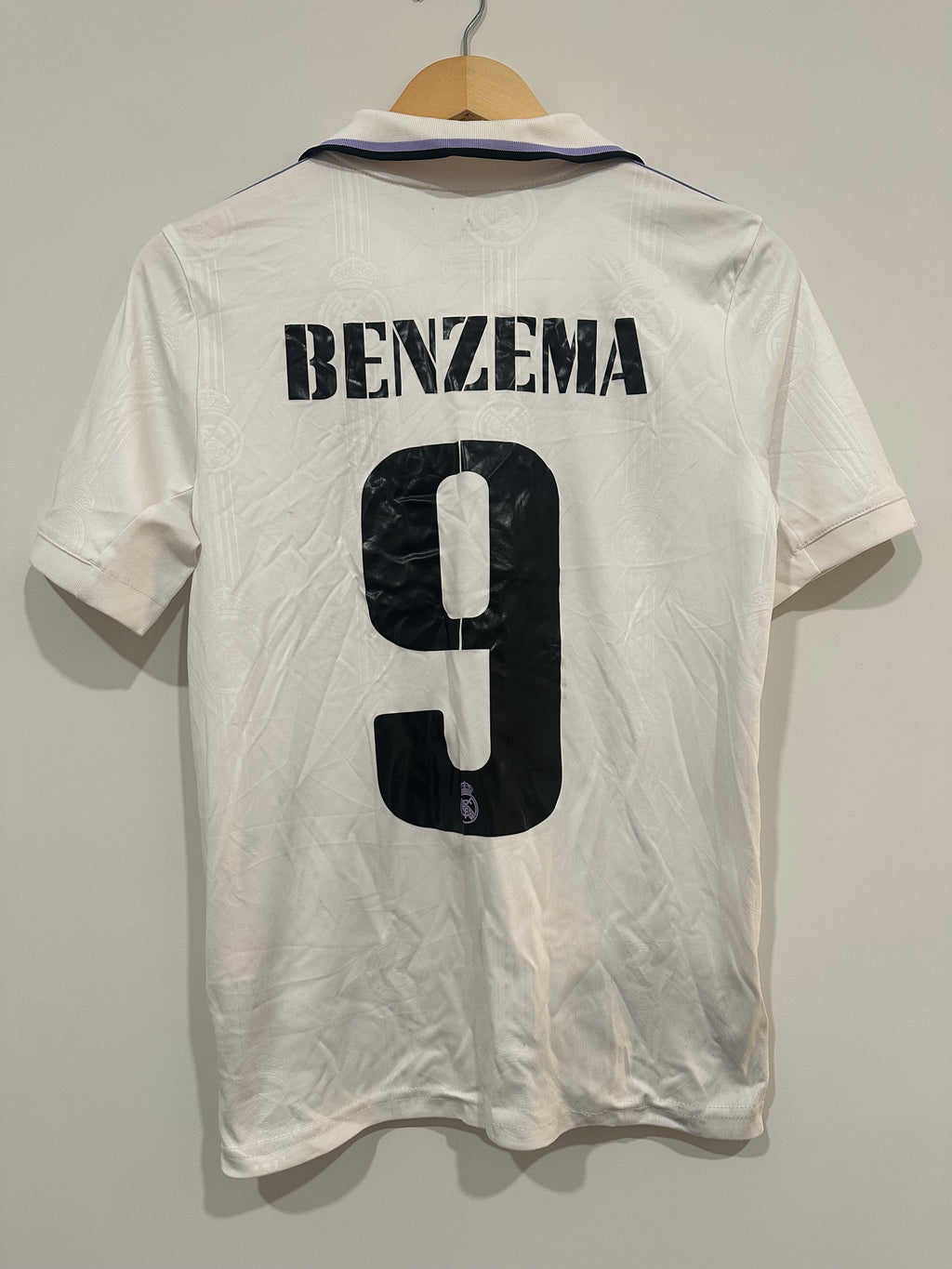 Real Madrid 2022-23 Home Soccer Jersey Benzema #9 (Youth L)
