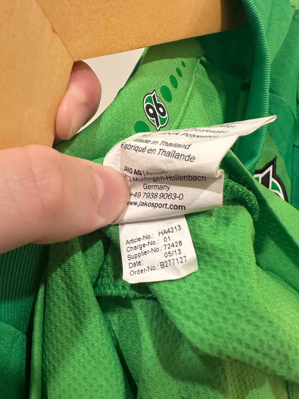 Hannover 96 2013-14 Away Soccer Jersey (Youth XL)