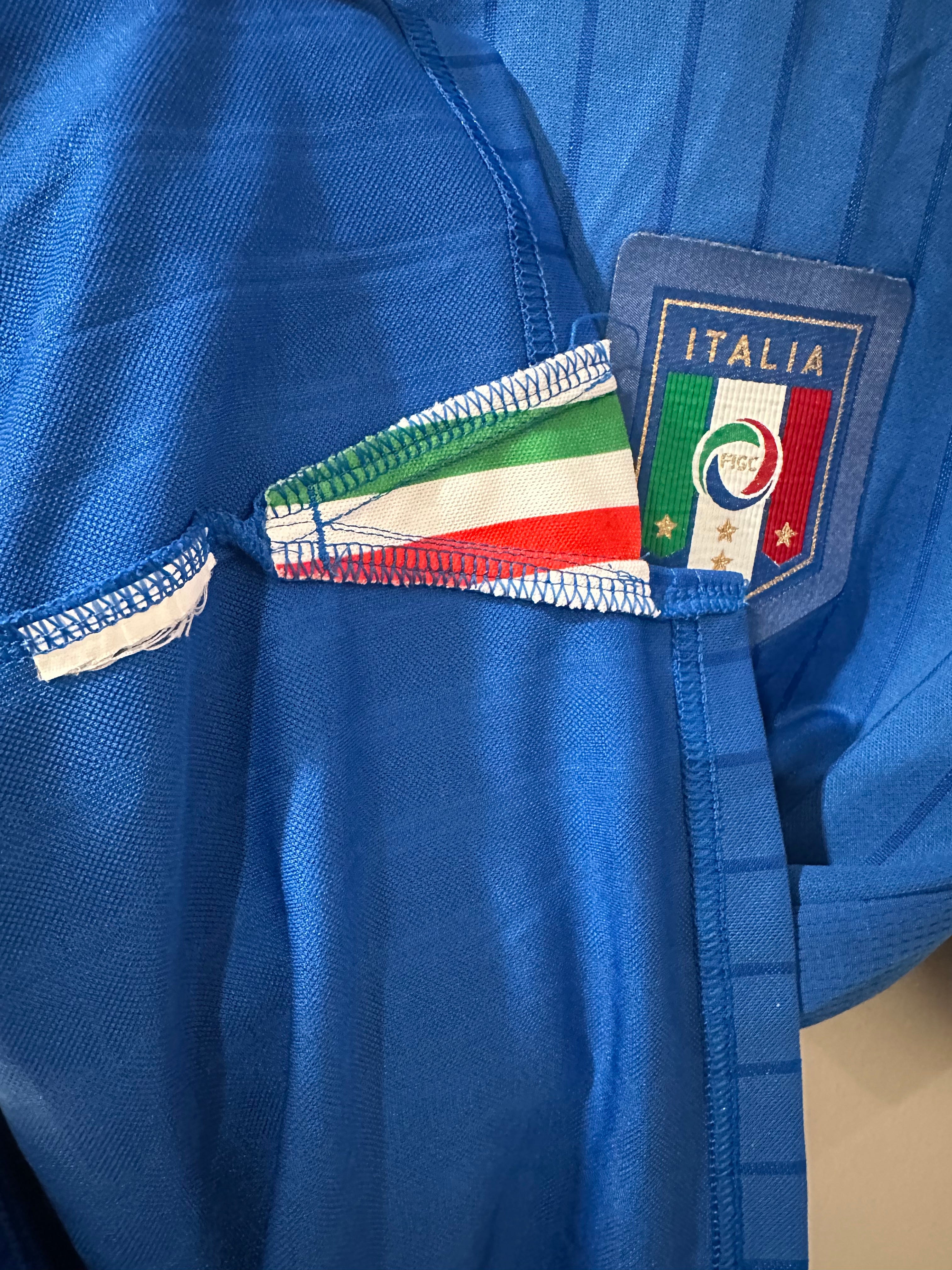Italy 2016-17 Home Soccer Jersey (M)