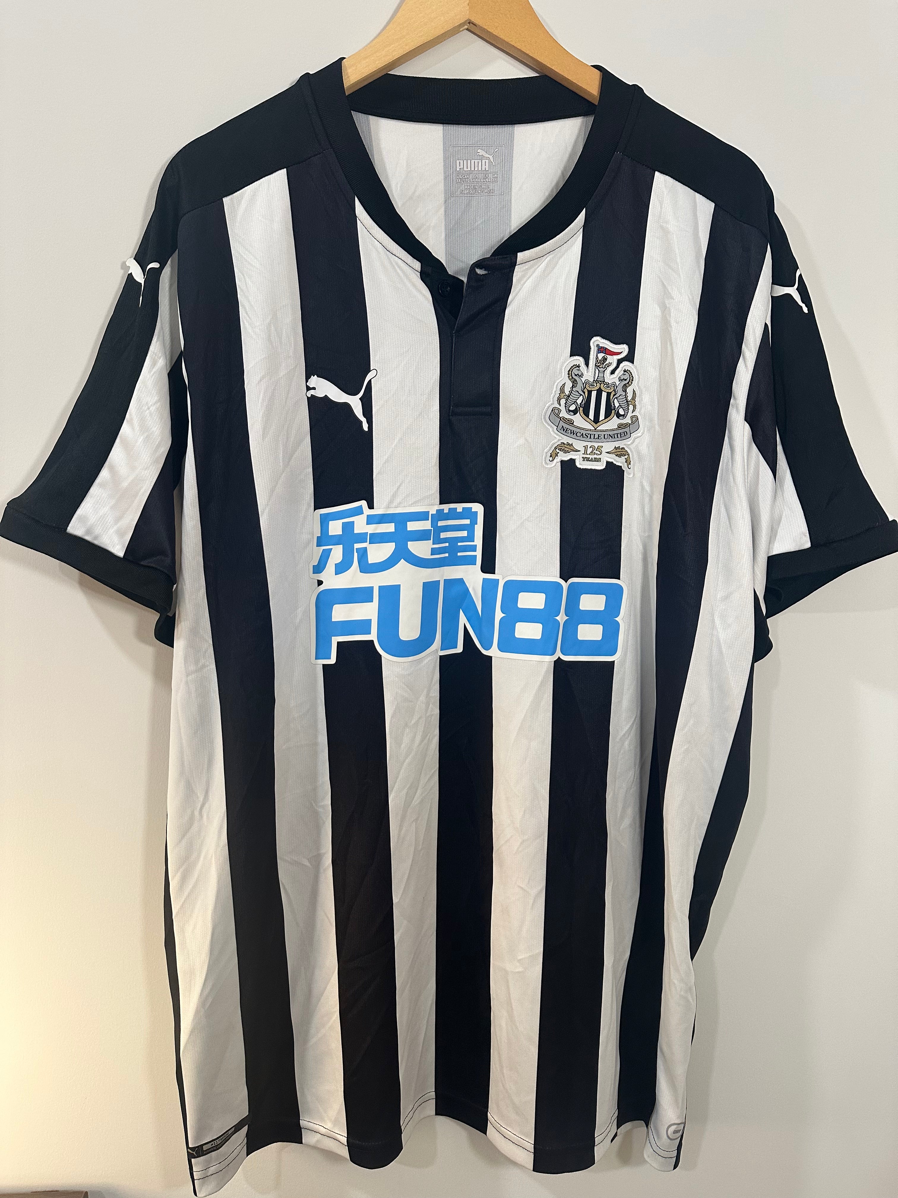 Newcastle United 2017-18 Home Soccer Jersey (3XL)