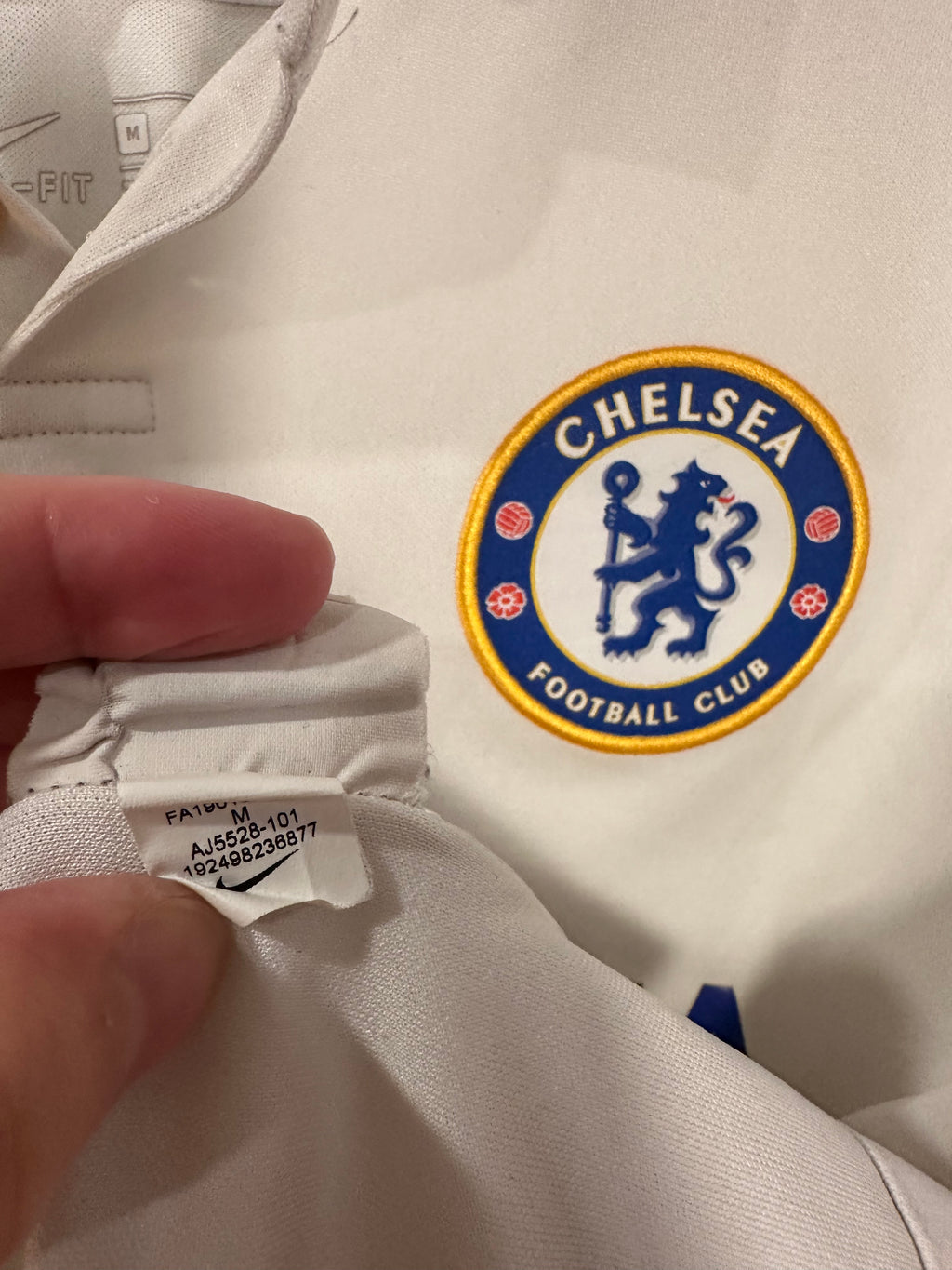Chelsea 2019-20 Away Soccer Jersey (M)