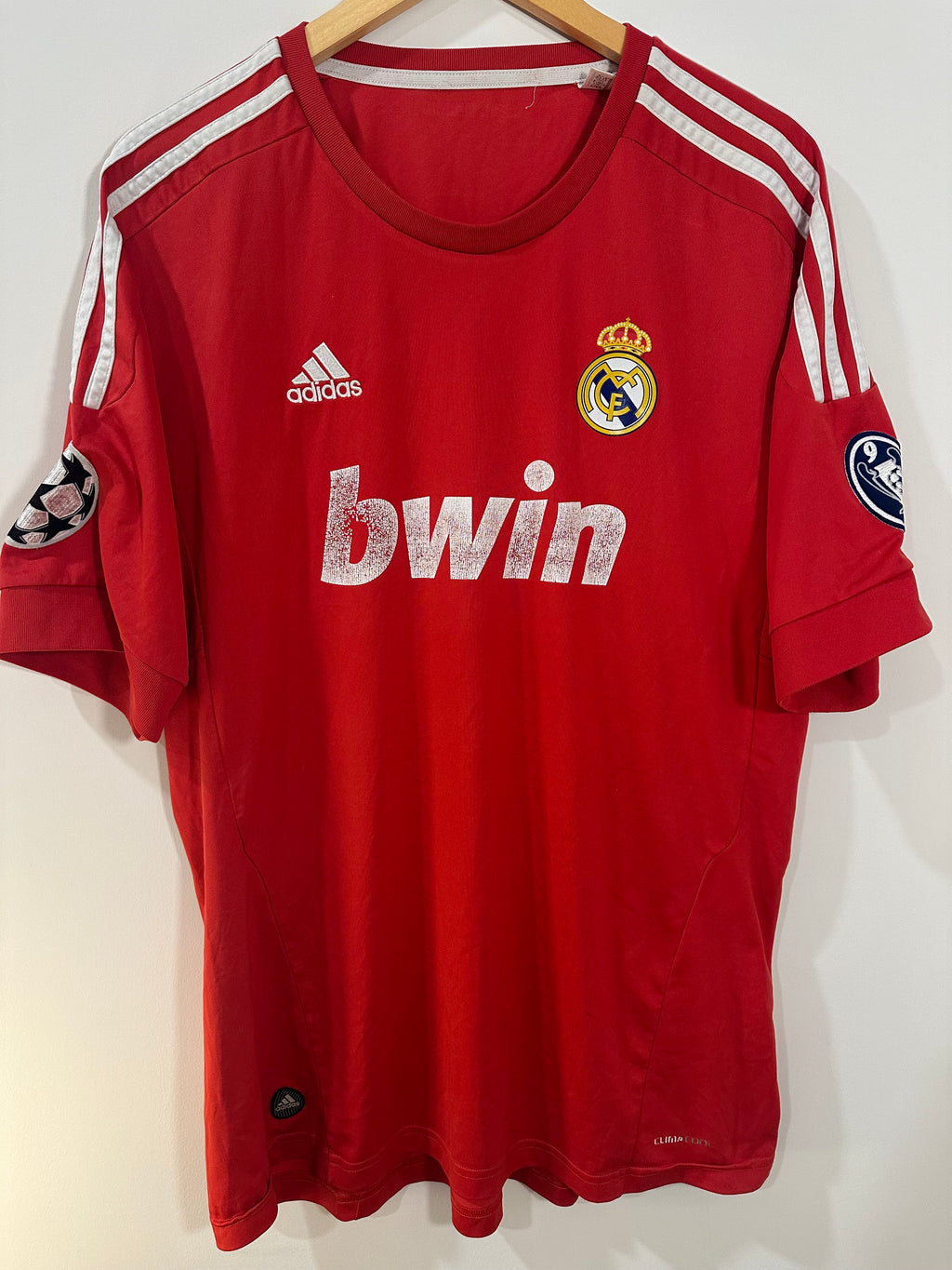 Real Madrid 2011-12 Third Soccer Jersey (XL) [B Grade]