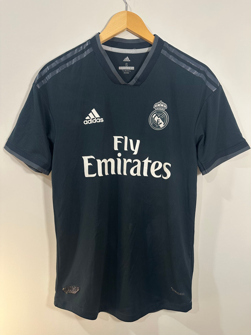 Real Madrid 2018-19 Away Soccer Jersey Authentic Version (S)