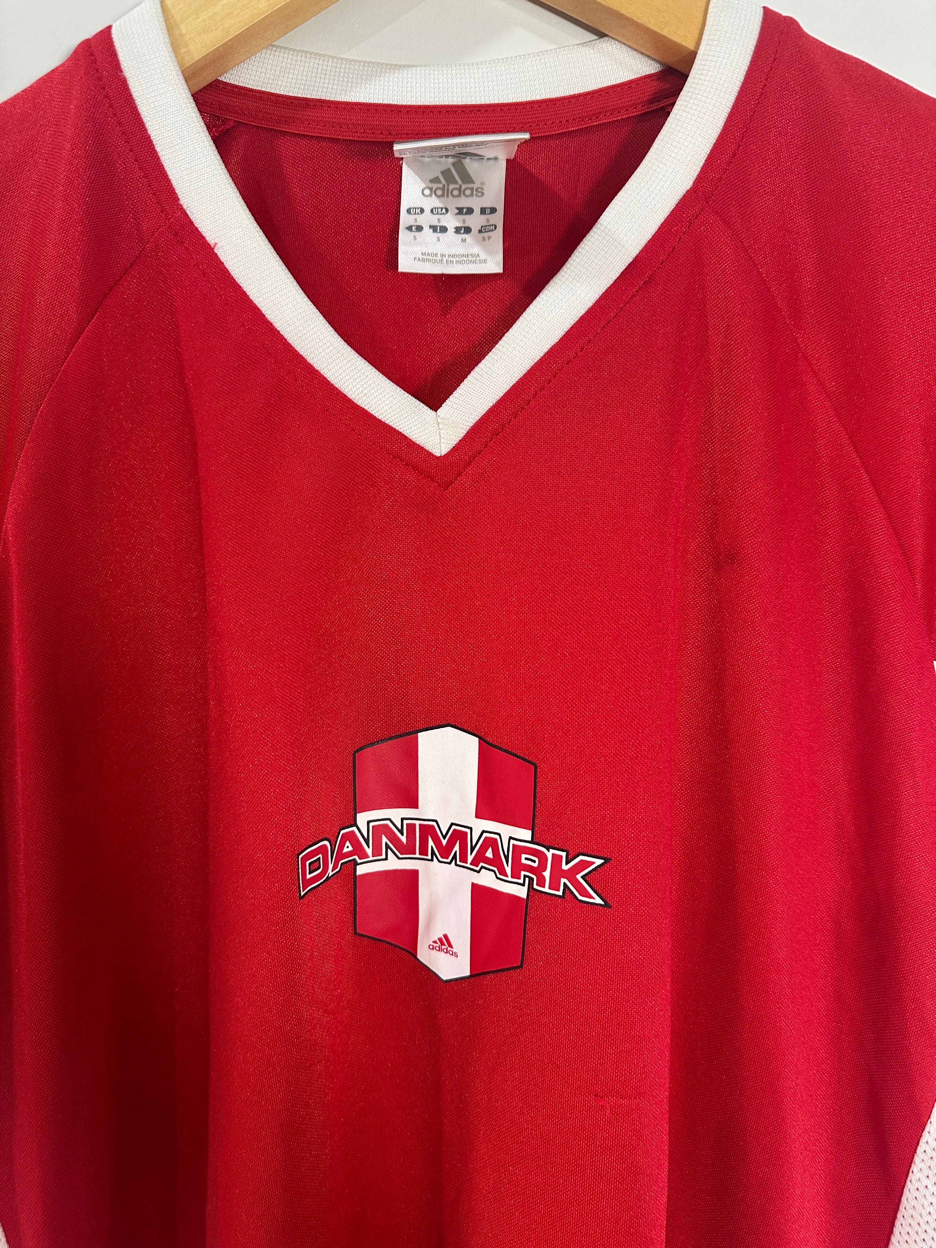 Denmark Euro 2004 Soccer Jersey (S)