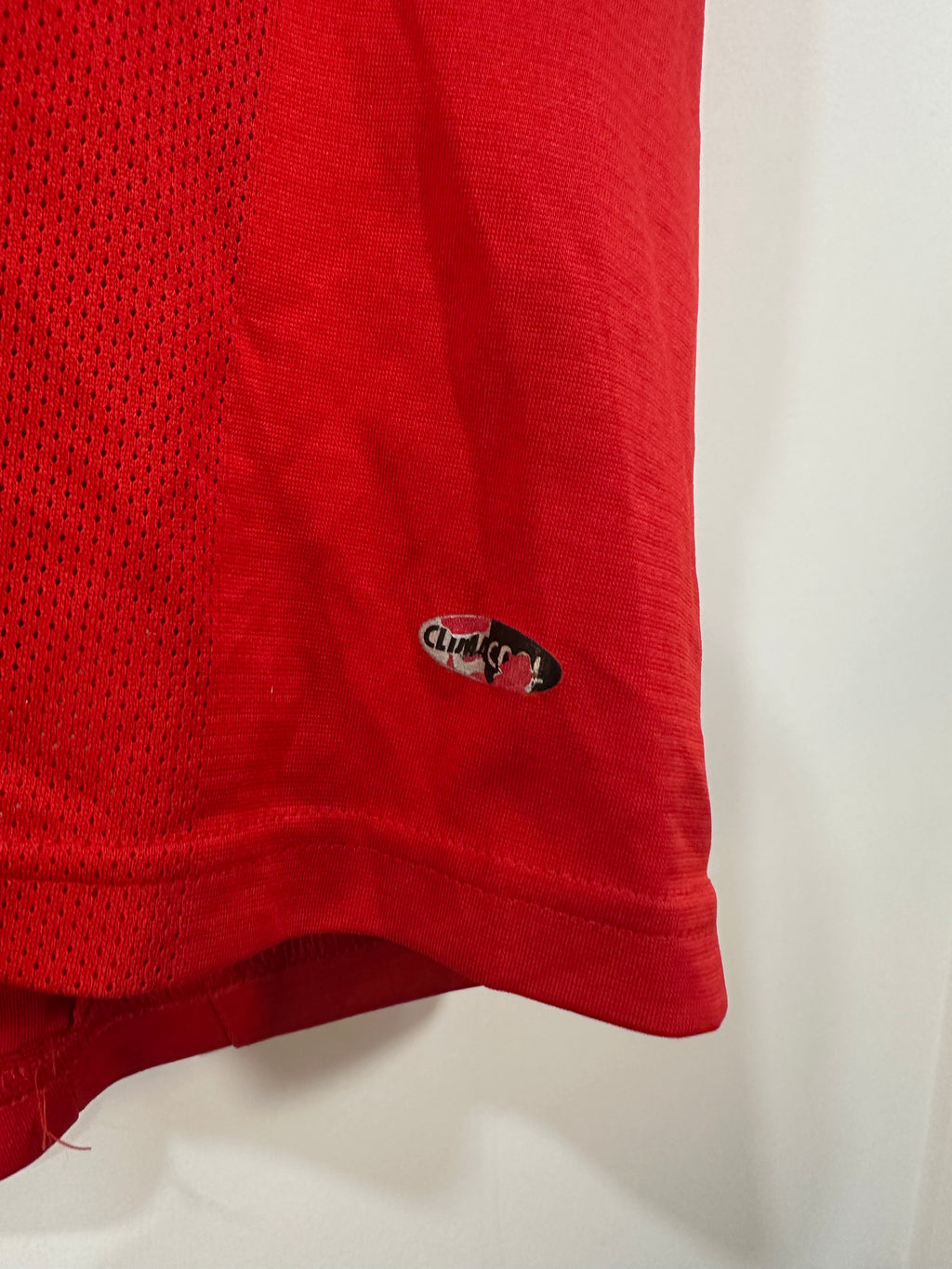 Liverpool 2008-10 Home Soccer Jersey (M)