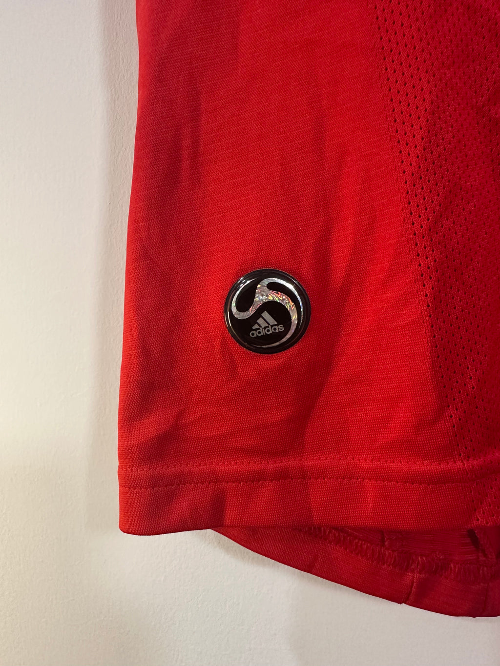 Liverpool 2008-10 Home Soccer Jersey (M)