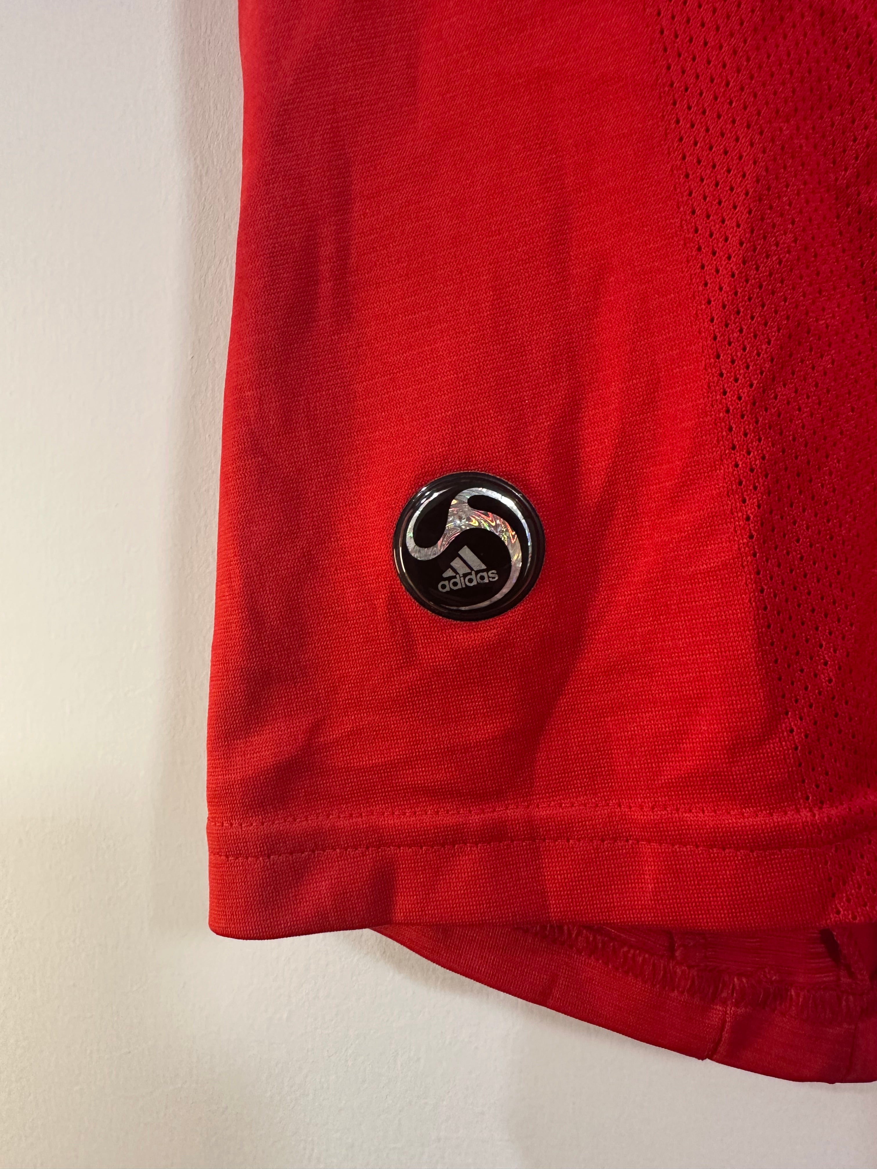Liverpool 2008-10 Home Soccer Jersey (M)