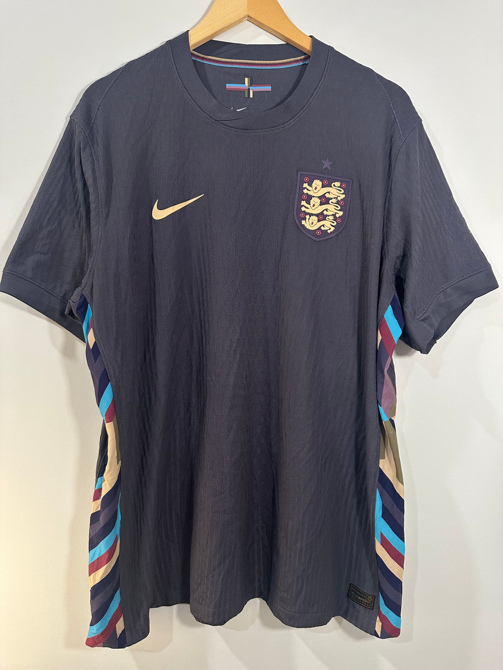 England 2024 Away Soccer Jersey Authentic Version (XL)