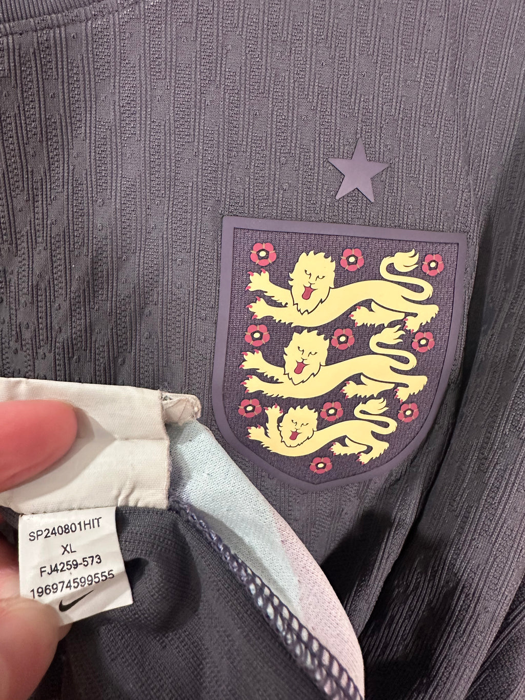 England 2024 Away Soccer Jersey Authentic Version (XL)