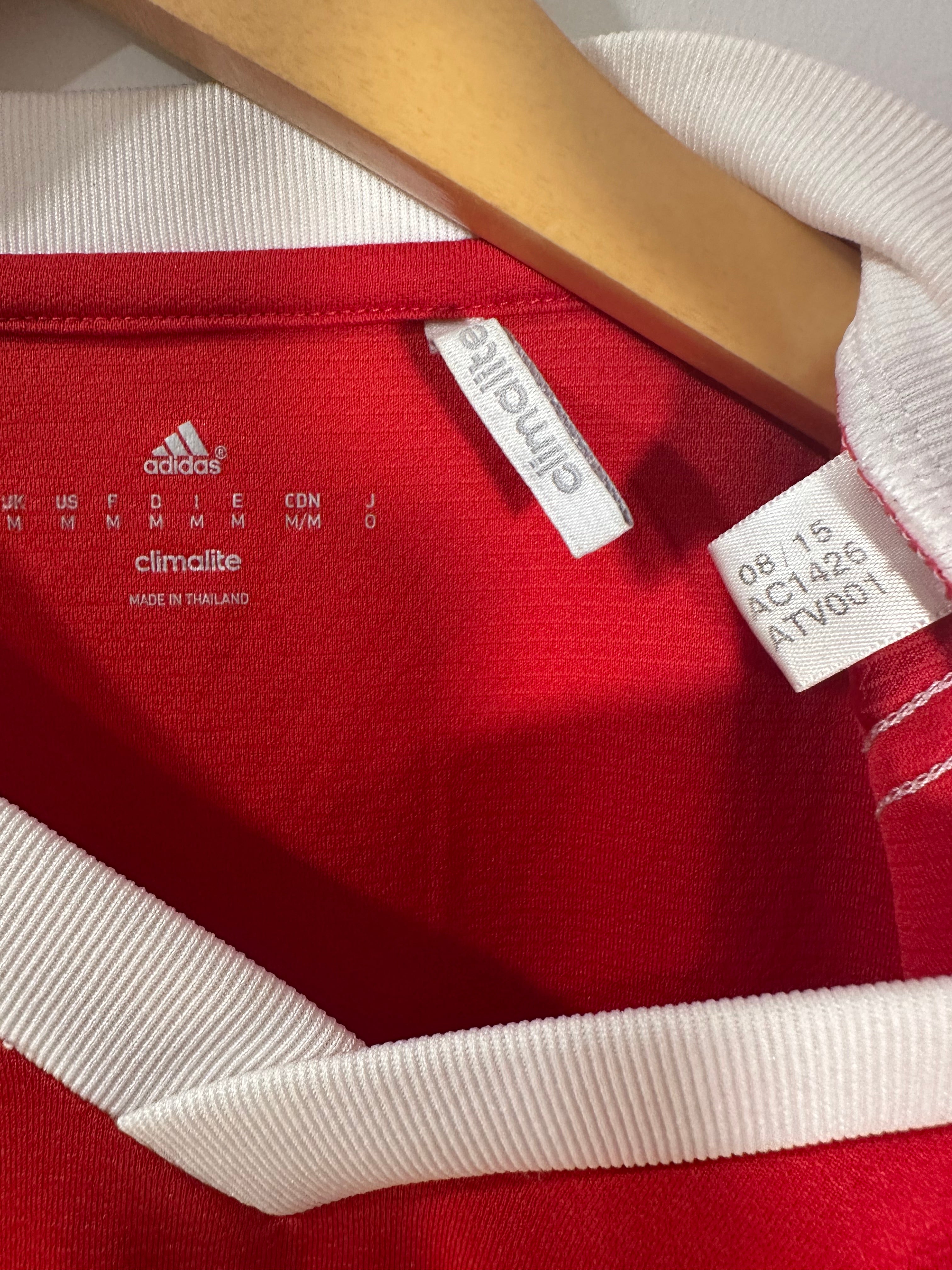 Manchester United 2015 Home Soccer Jersey (M)