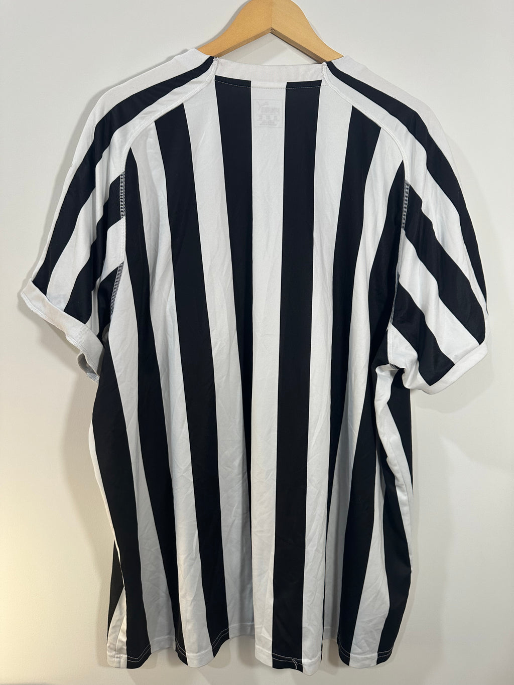 Newcastle United 2018-19 Home Soccer Jersey (4XL) [B Grade]