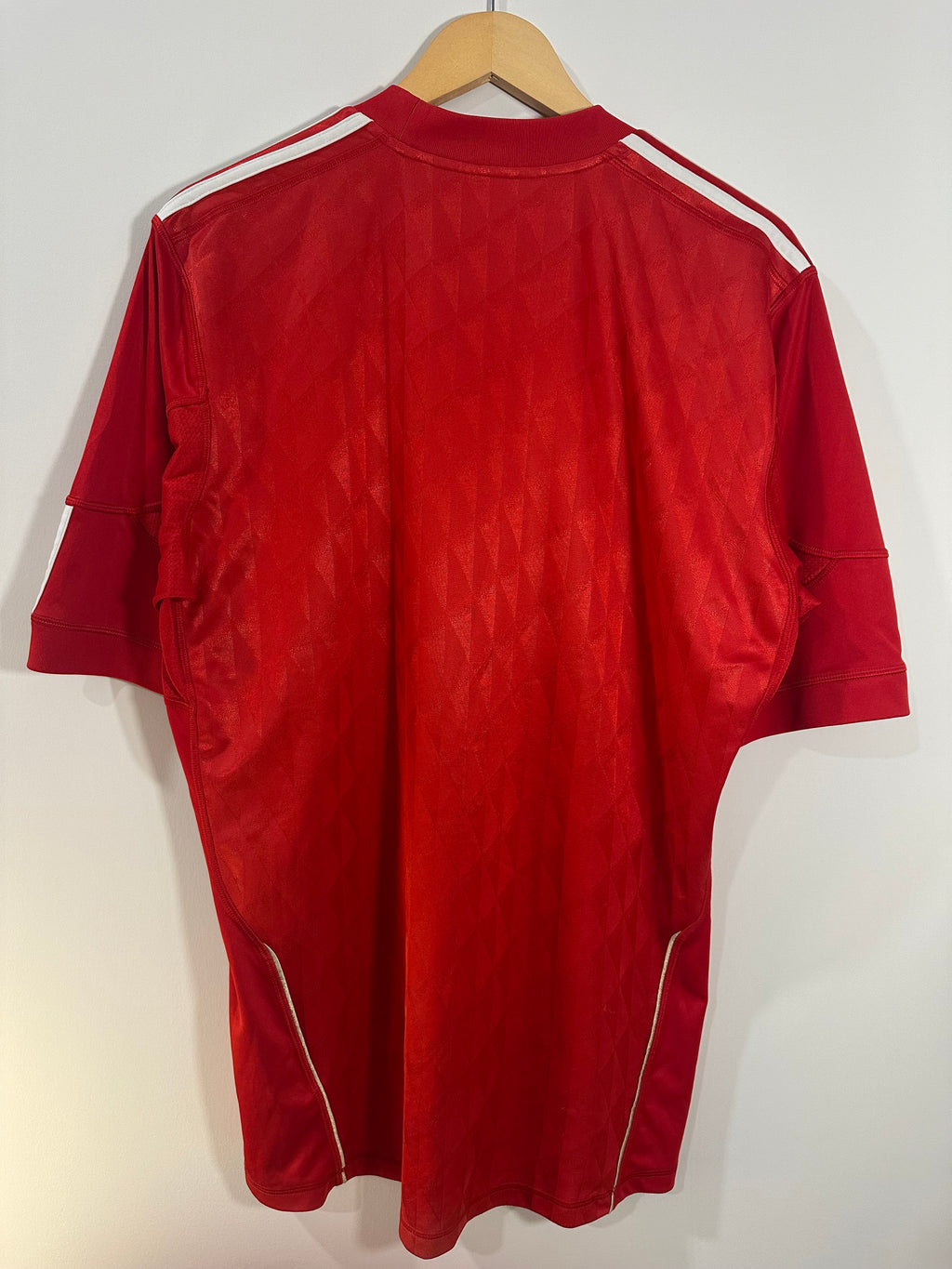 Liverpool 2010-12 Home Soccer Jersey (L) [B Grade]