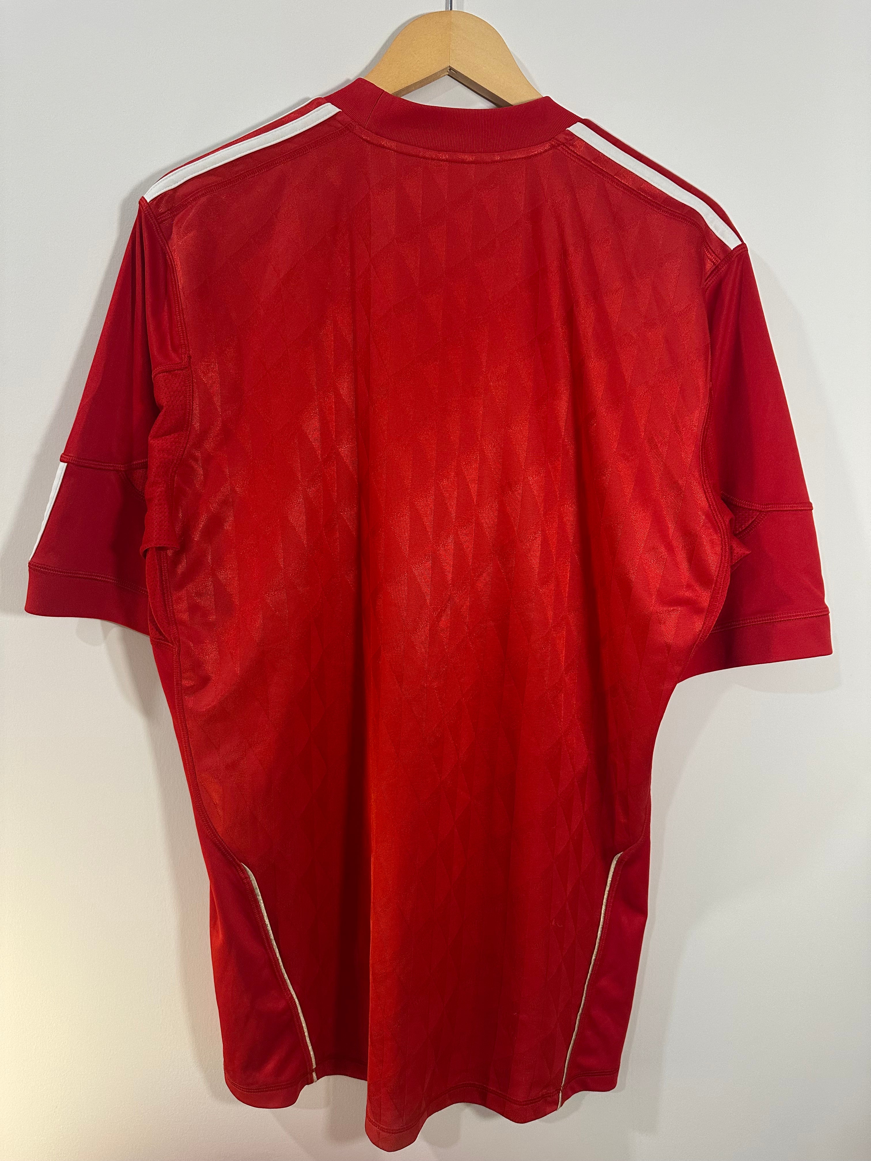 Liverpool 2010-12 Home Soccer Jersey (L) [B Grade]