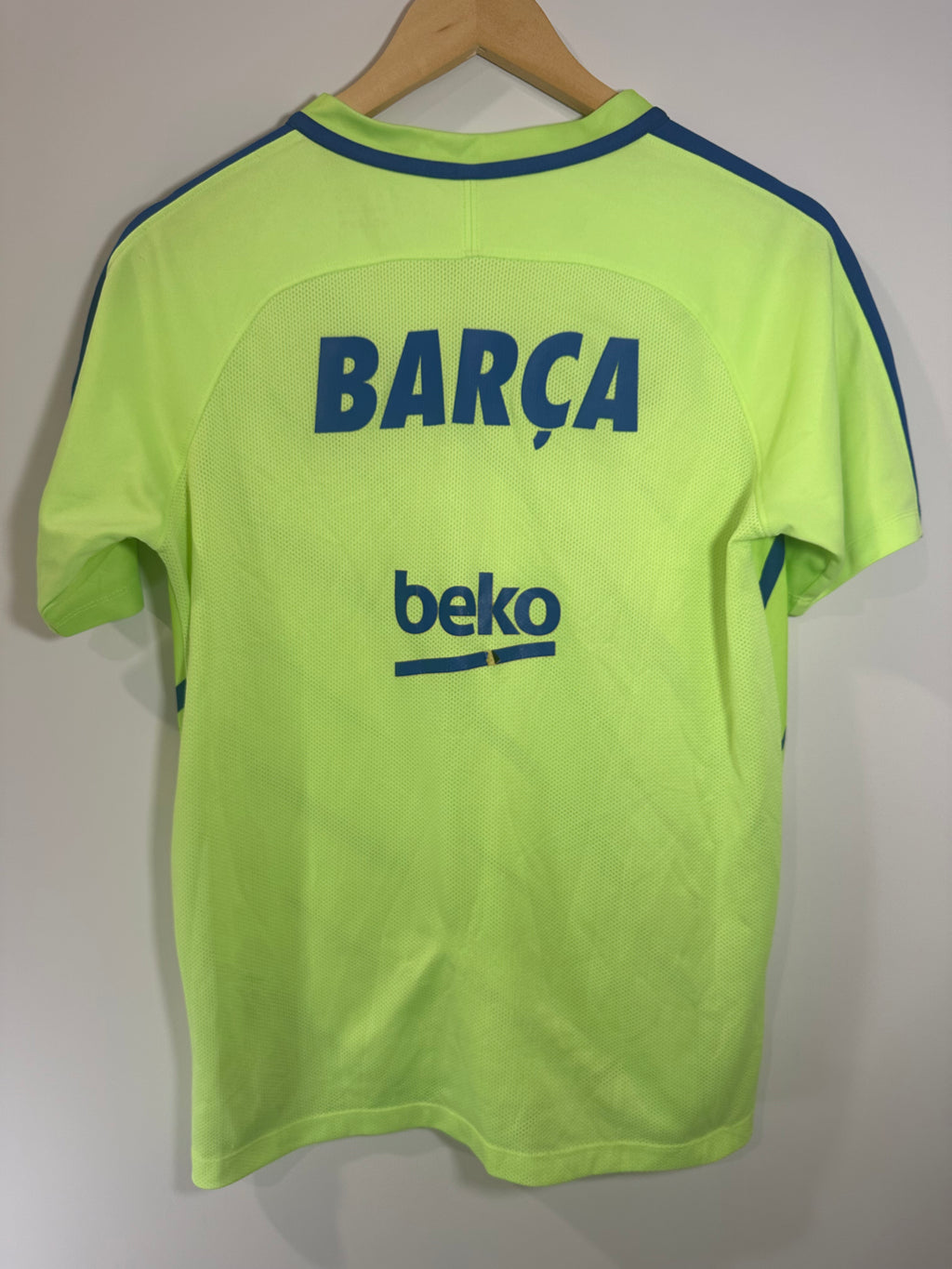 FC Barcelona 2016-17 Training Soccer Jersey (Youth XL)