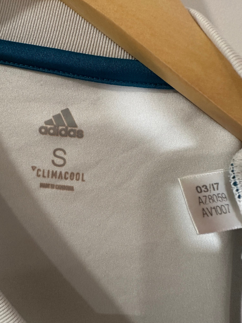 Real Madrid 2017-18 Home Soccer Jersey (S)