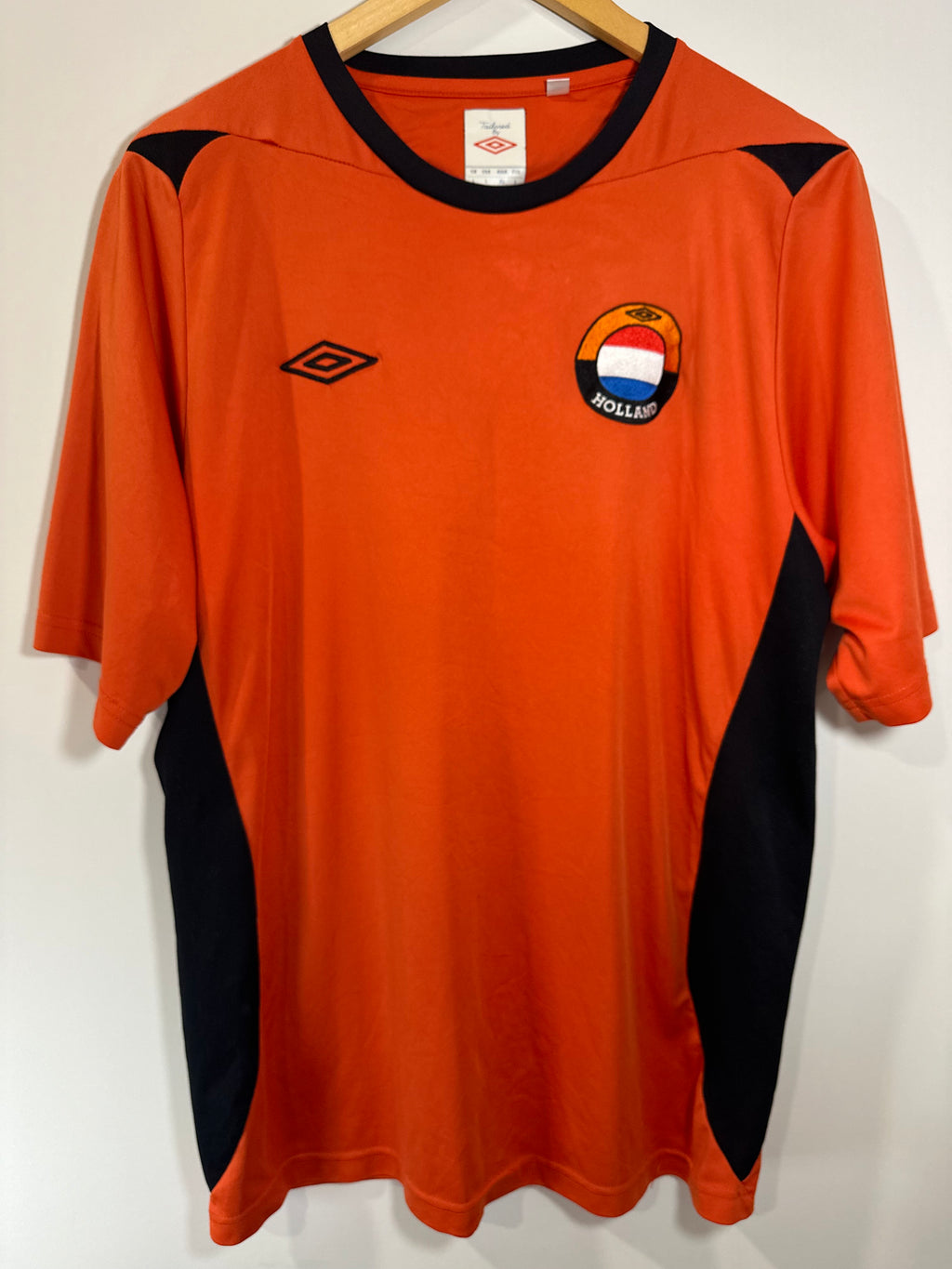 Netherlands Umbro Soccer Jersey (L)