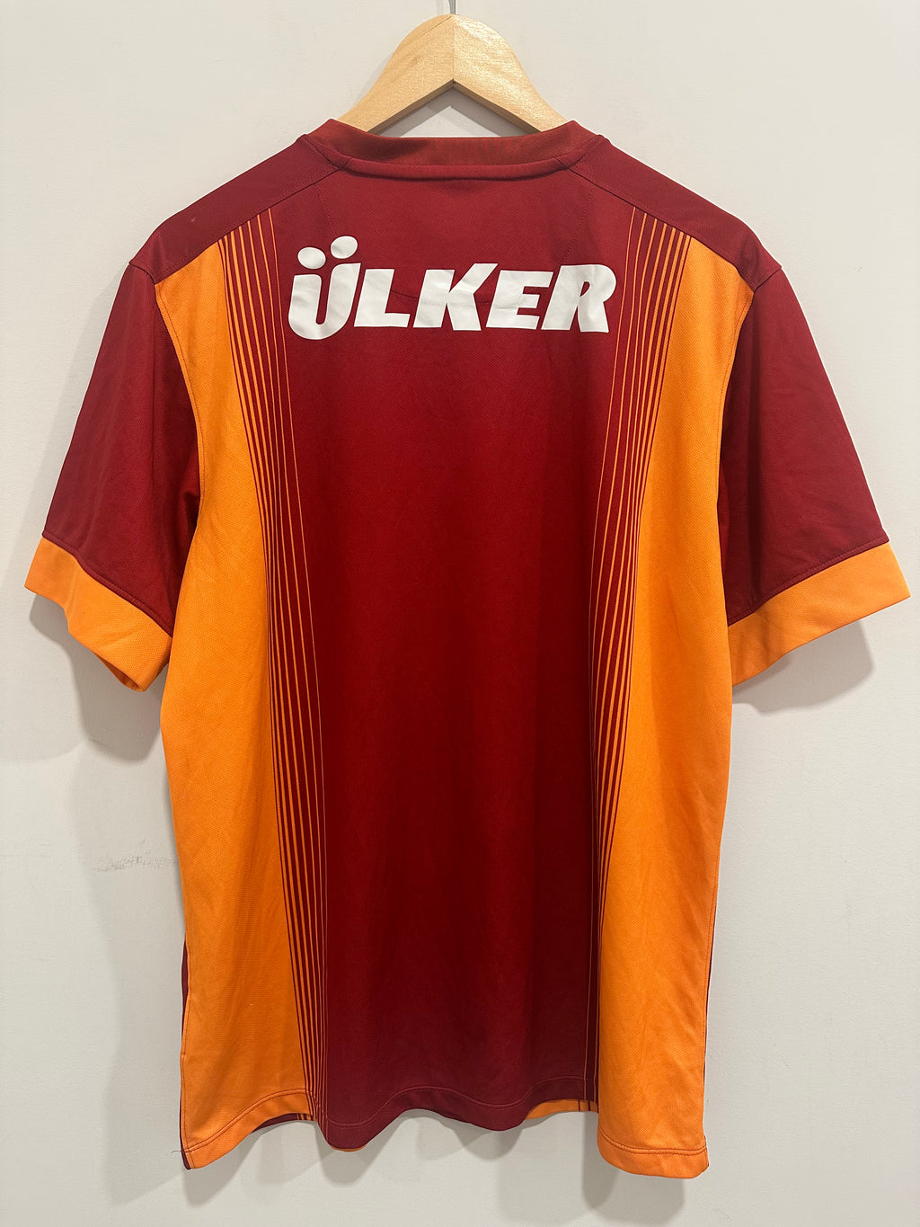 Galatasaray 2014-15 Home Soccer Jersey (L)