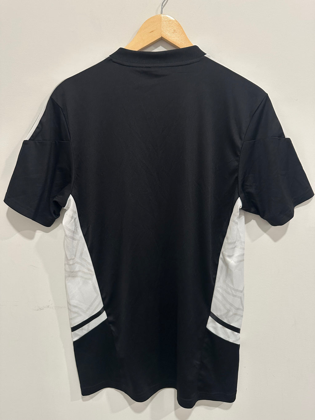 Besiktas 2022 Training Jersey (M)