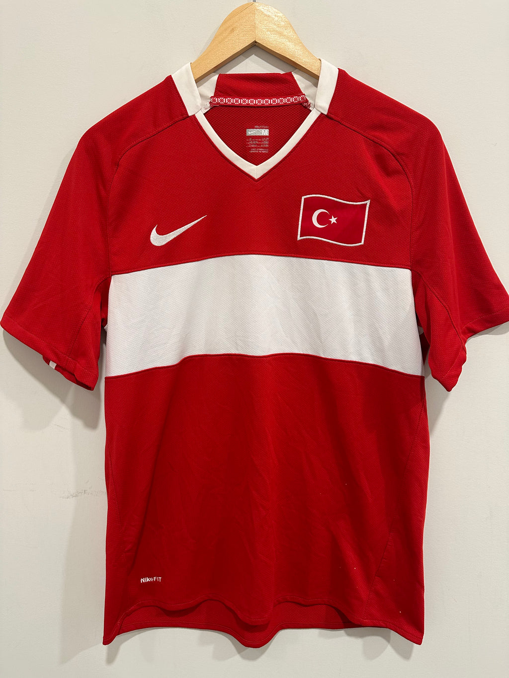 Turkey 2010-11 Home Soccer Jersey (M)