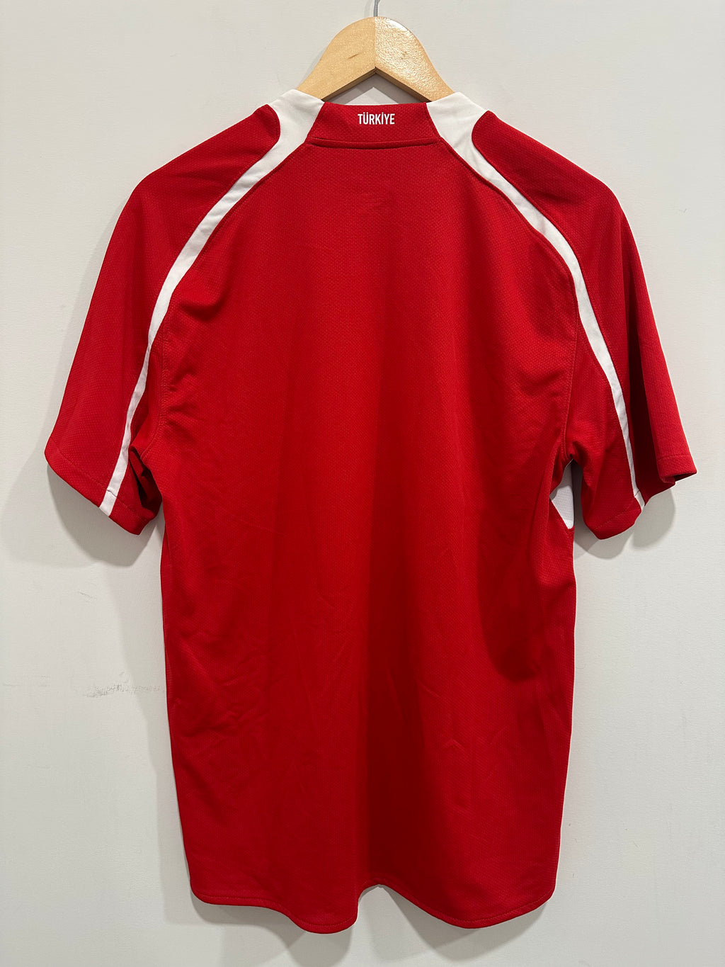 Turkey 2010-11 Home Soccer Jersey (M)