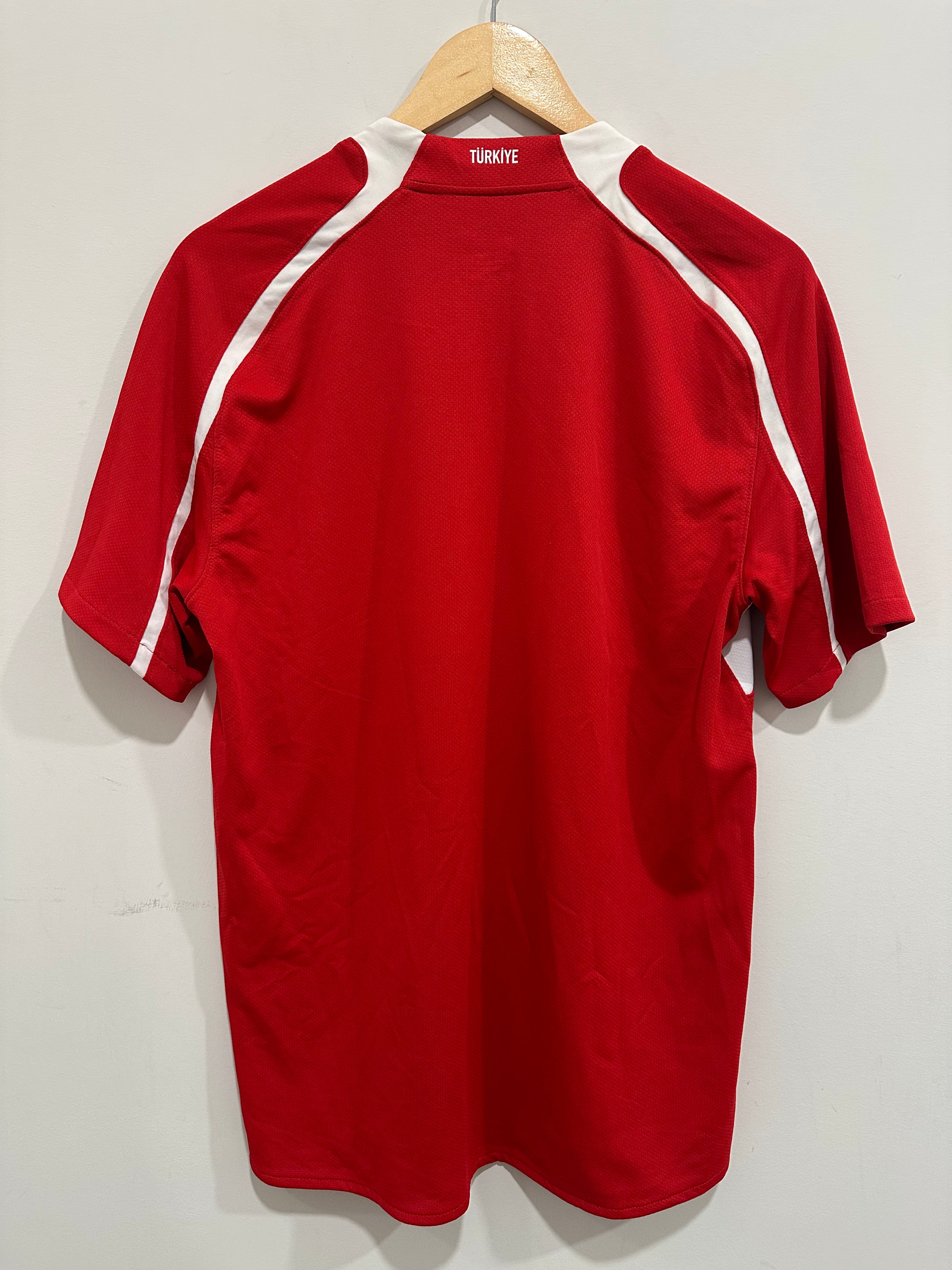 Turkey 2010-11 Home Soccer Jersey (M)
