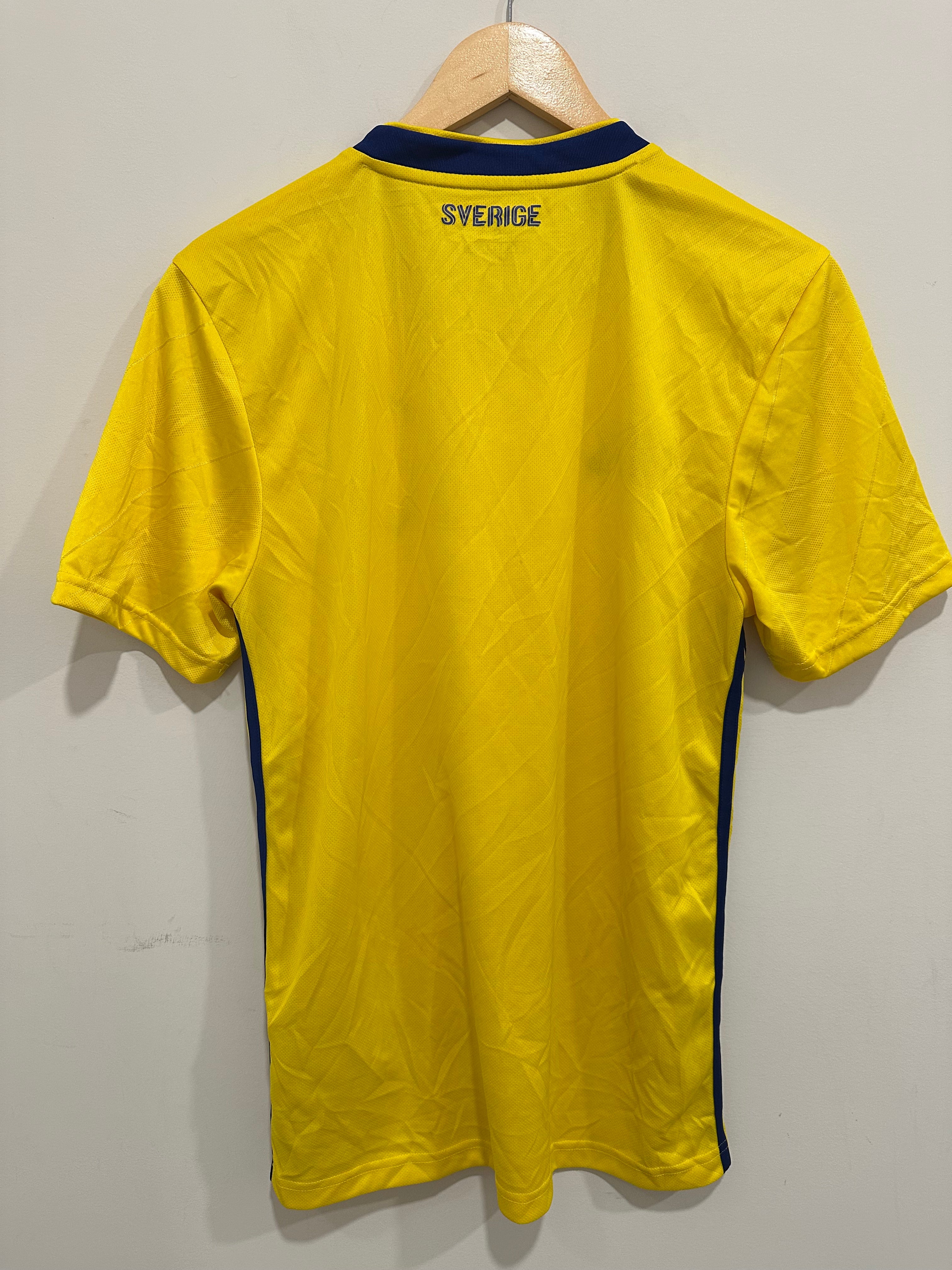 Sweden 2018 Home Soccer Jersey (S)